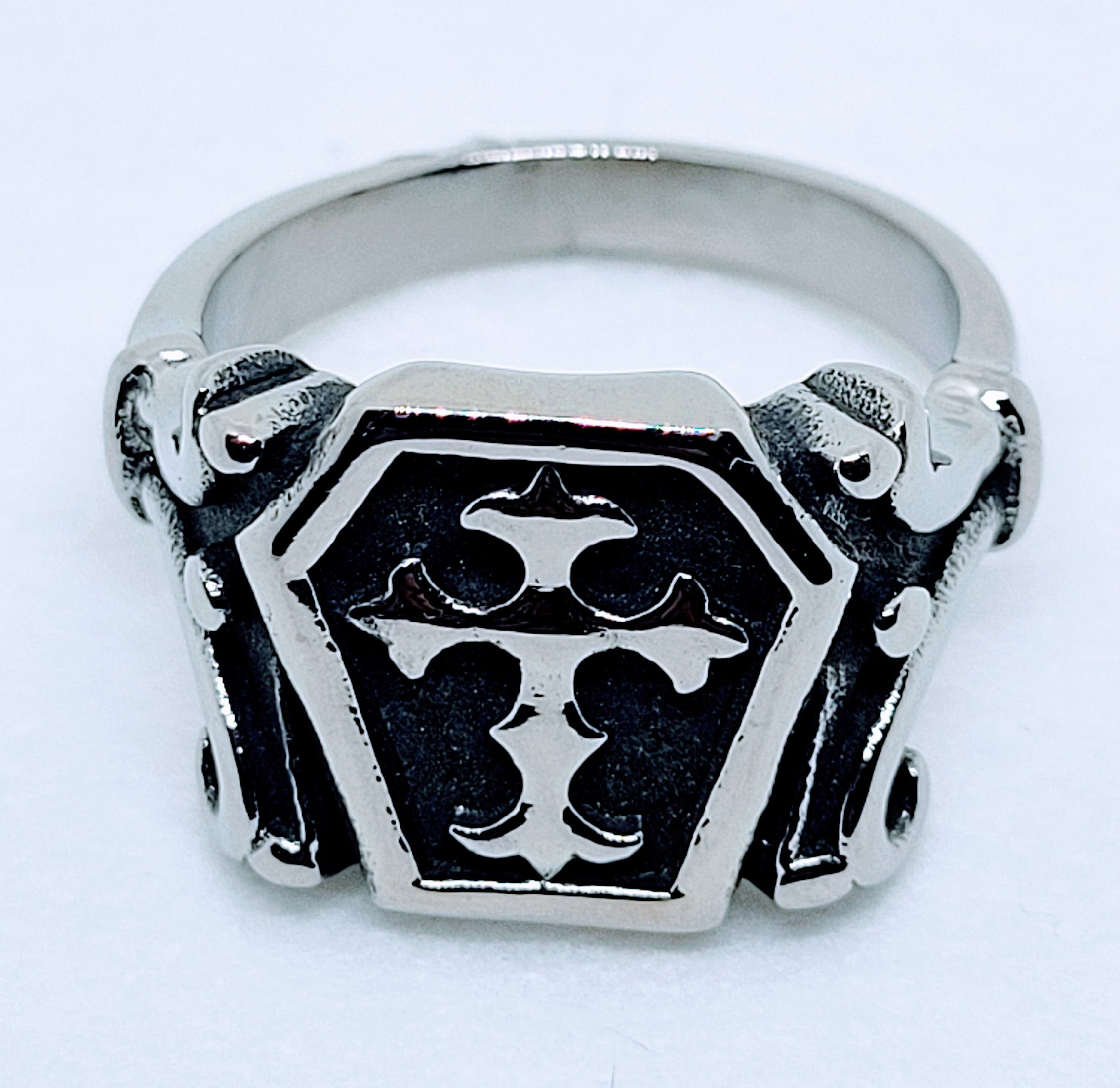 COFFIN & CROSS RING