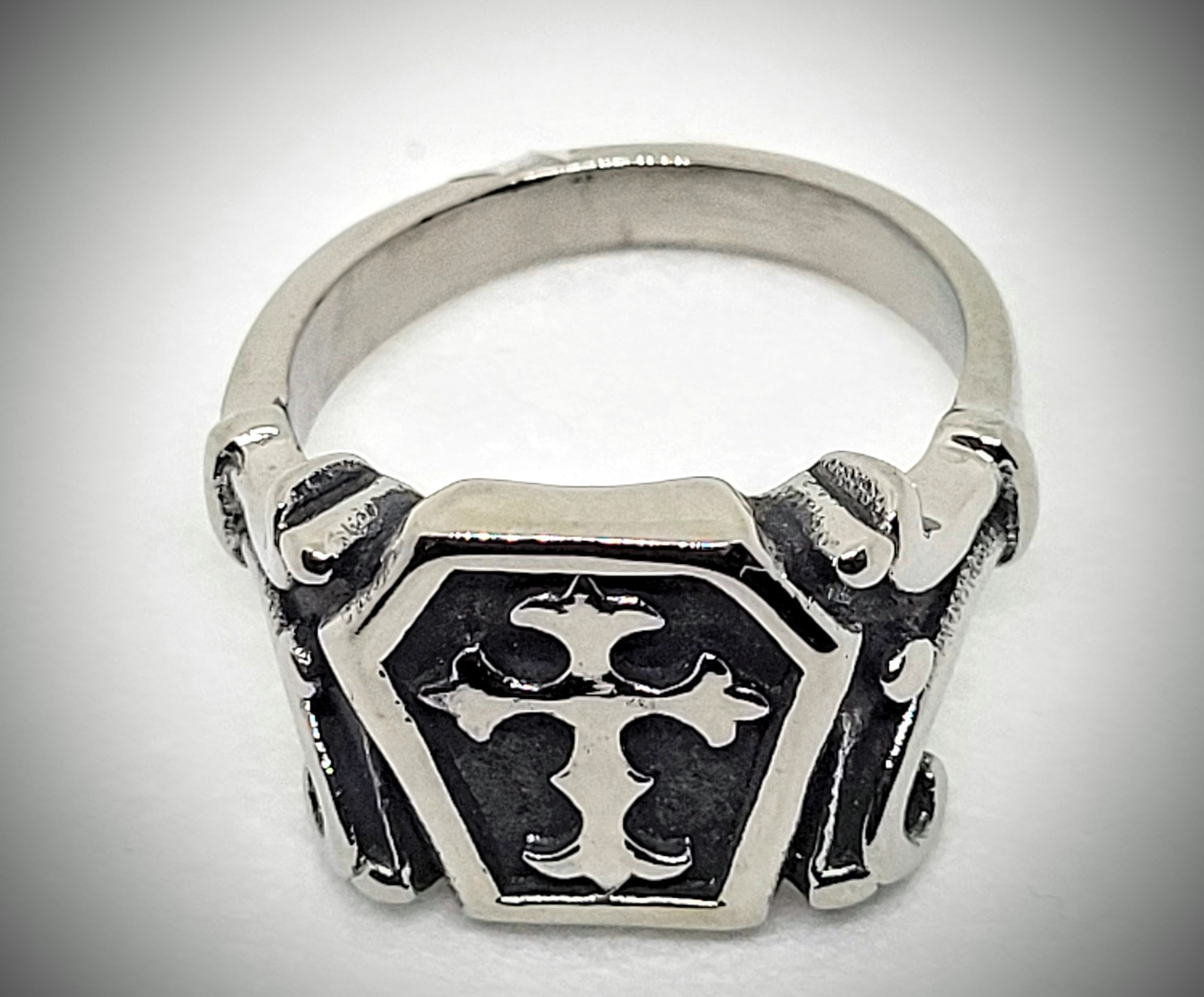 COFFIN & CROSS RING