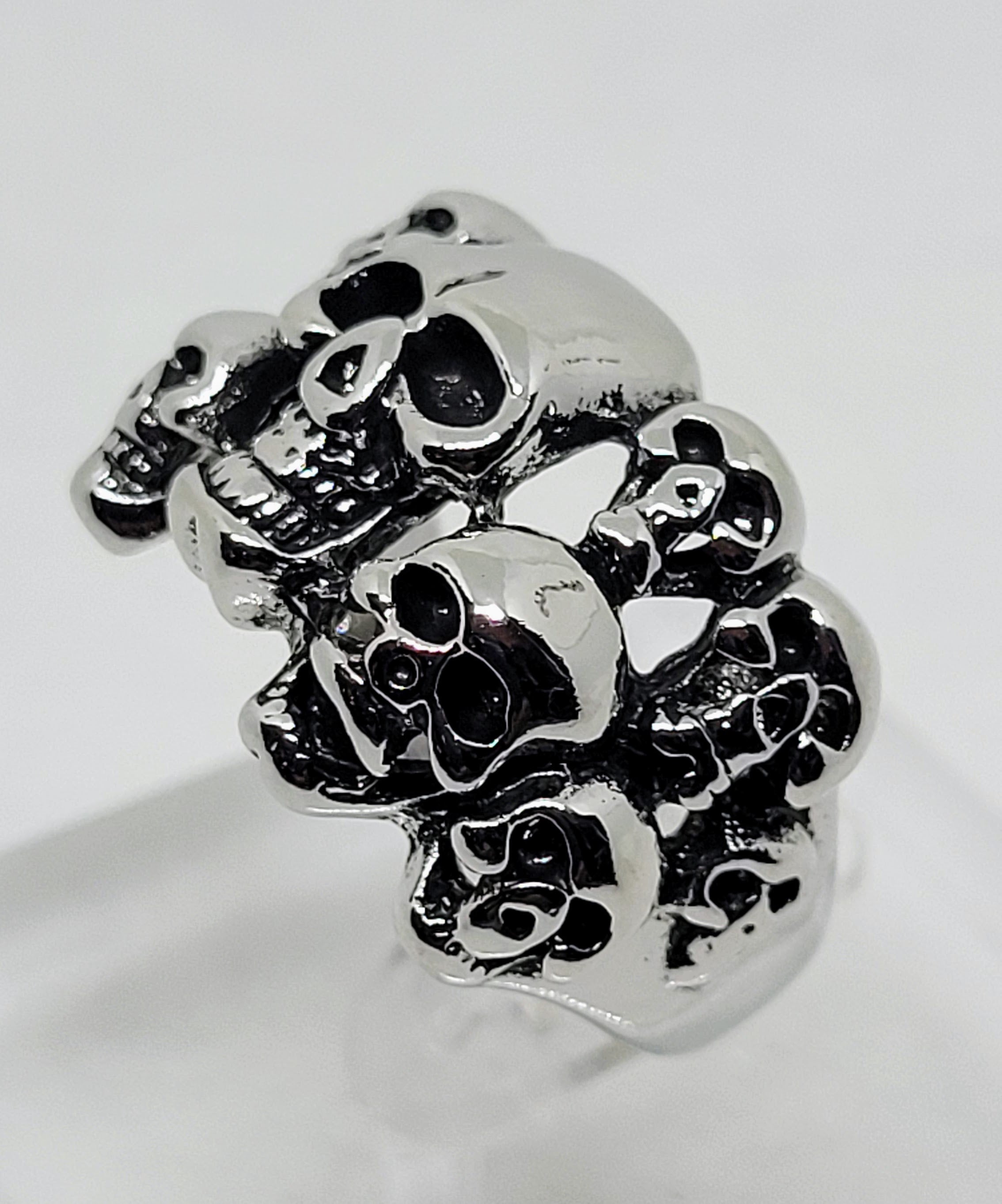 GANG OF SKULLS RING