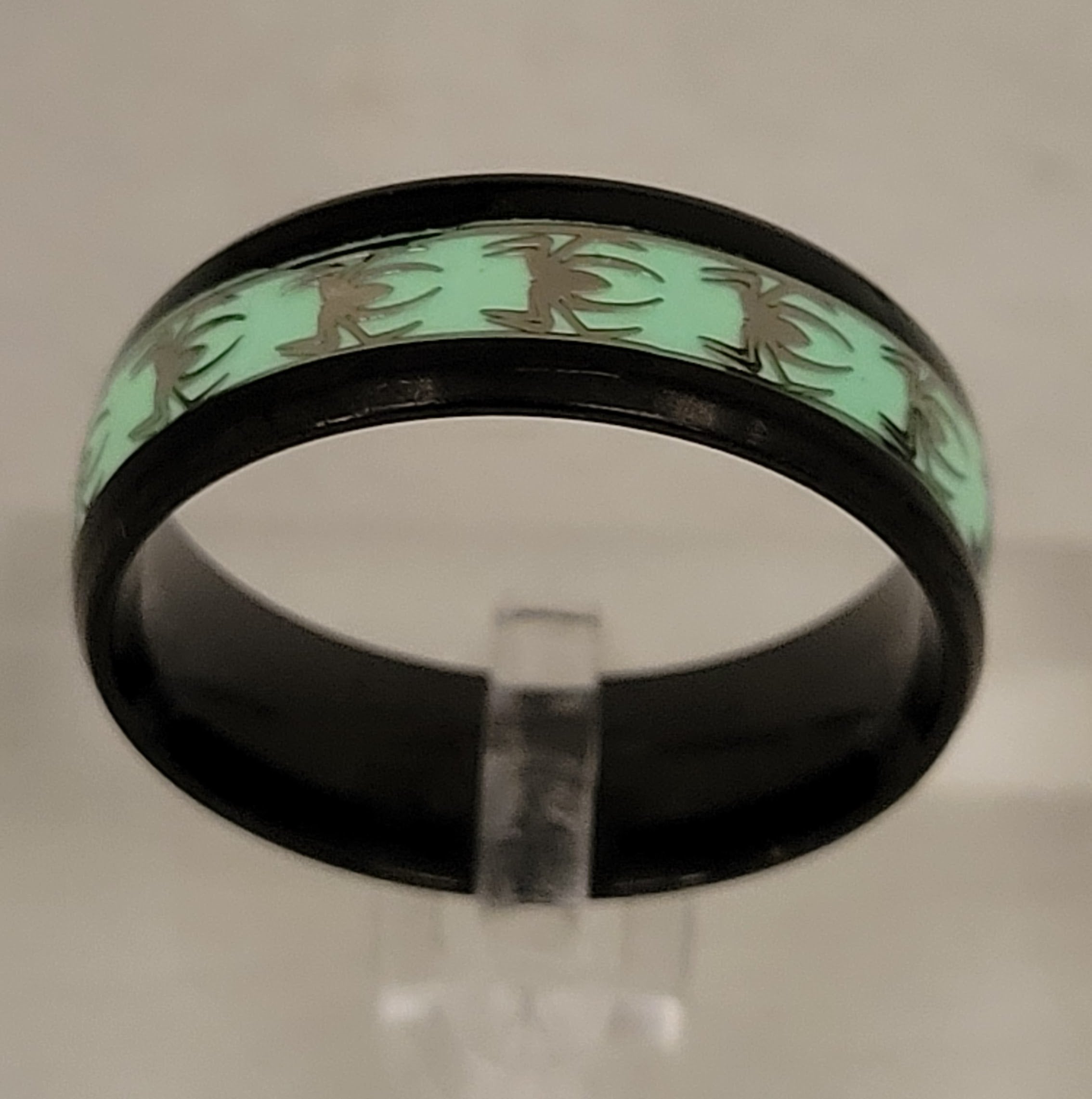 MR SPIDER GLOW IN THE DARK RING