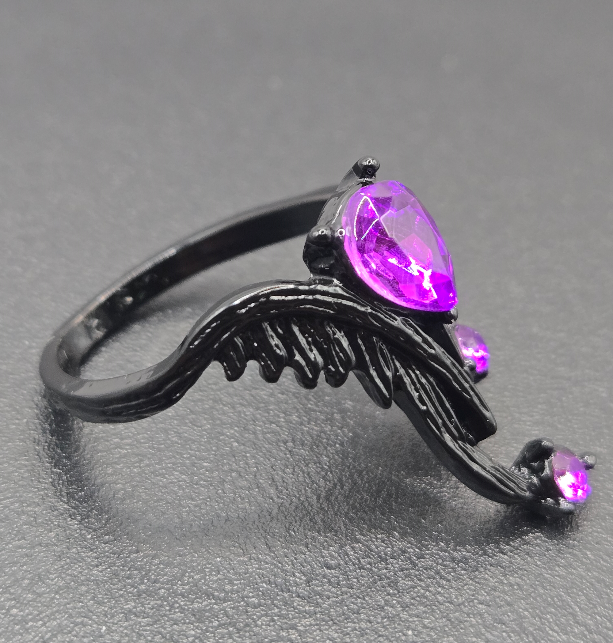 AMETHYST WING RING -ONE SIZE