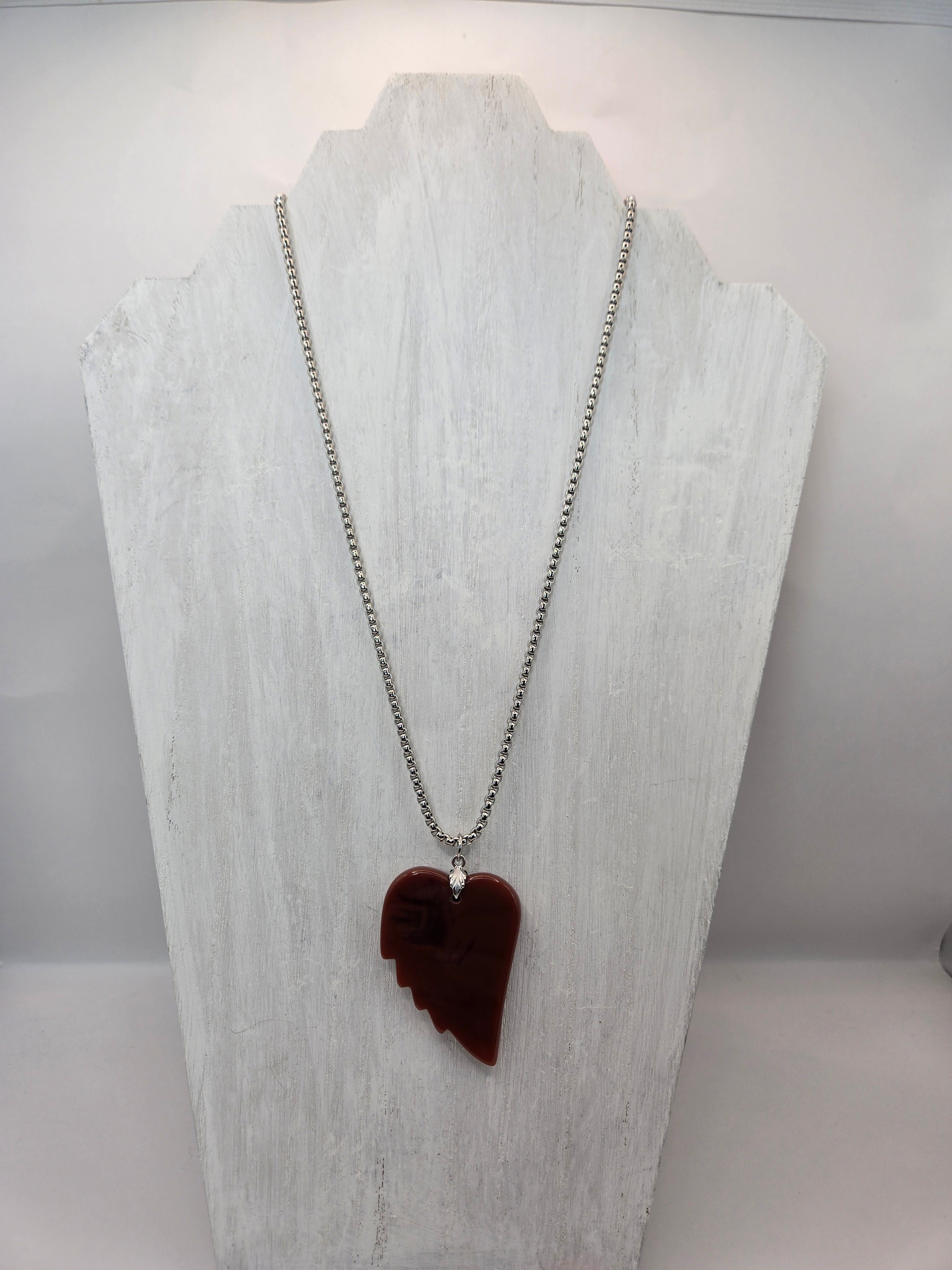 AGATE WING PENDANT
