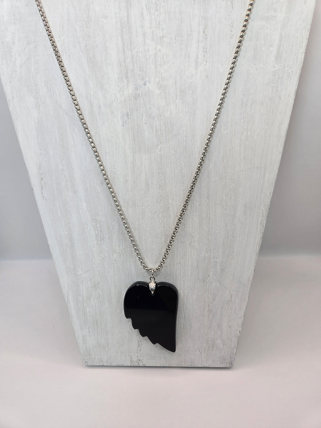 AGATE WING PENDANT