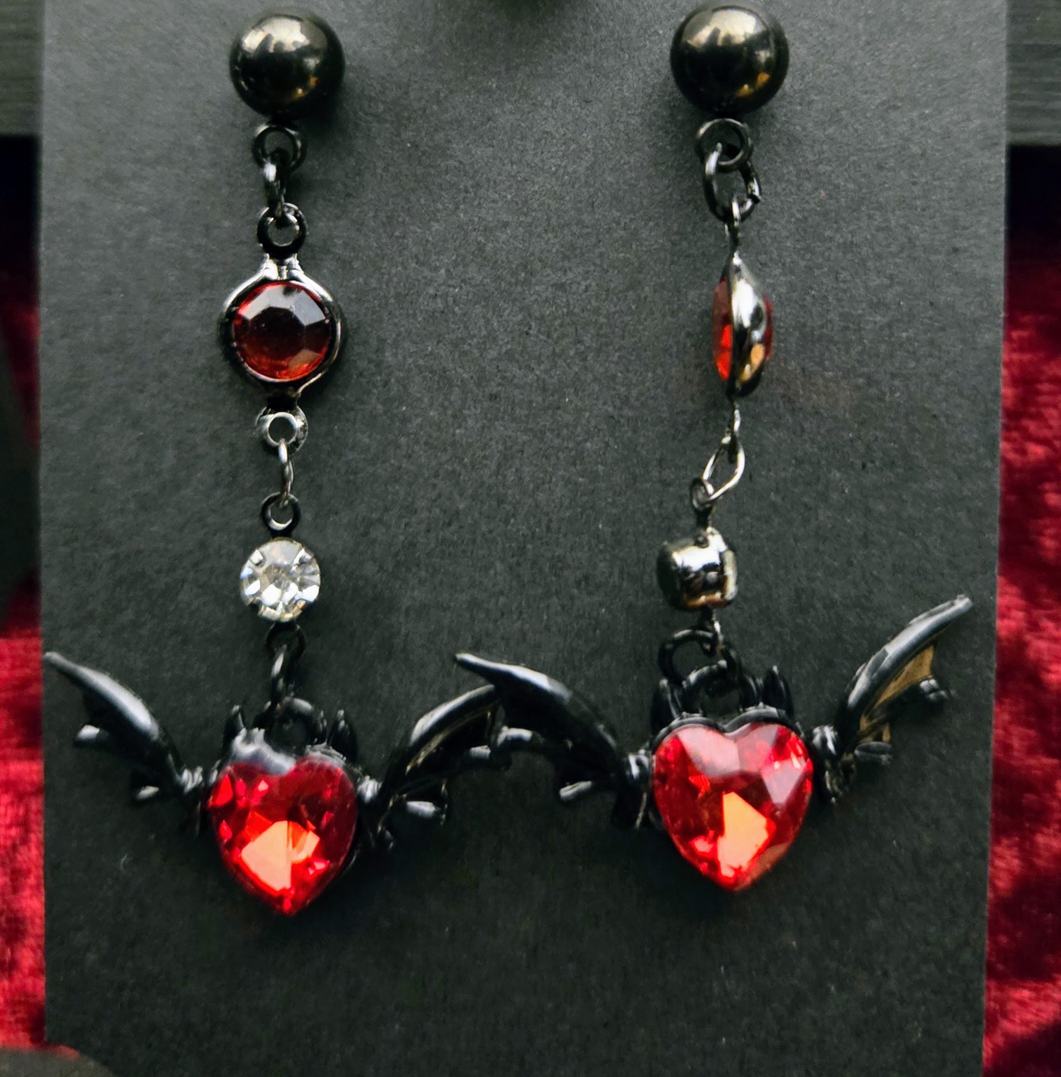 WINGED HEART DANGLE