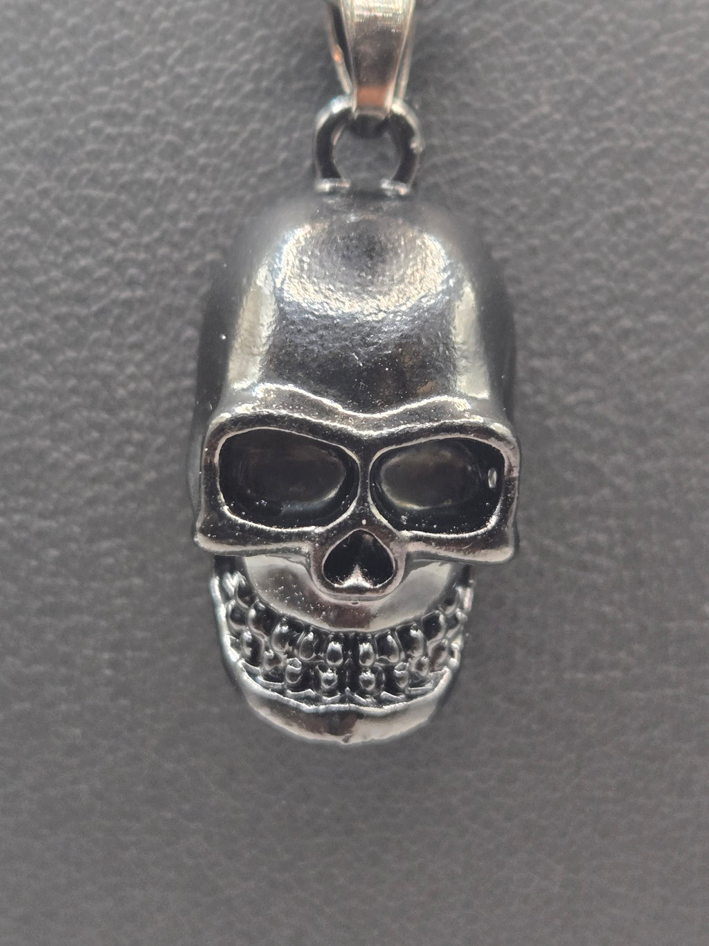 MR BONES BONE NOIR PENDANT