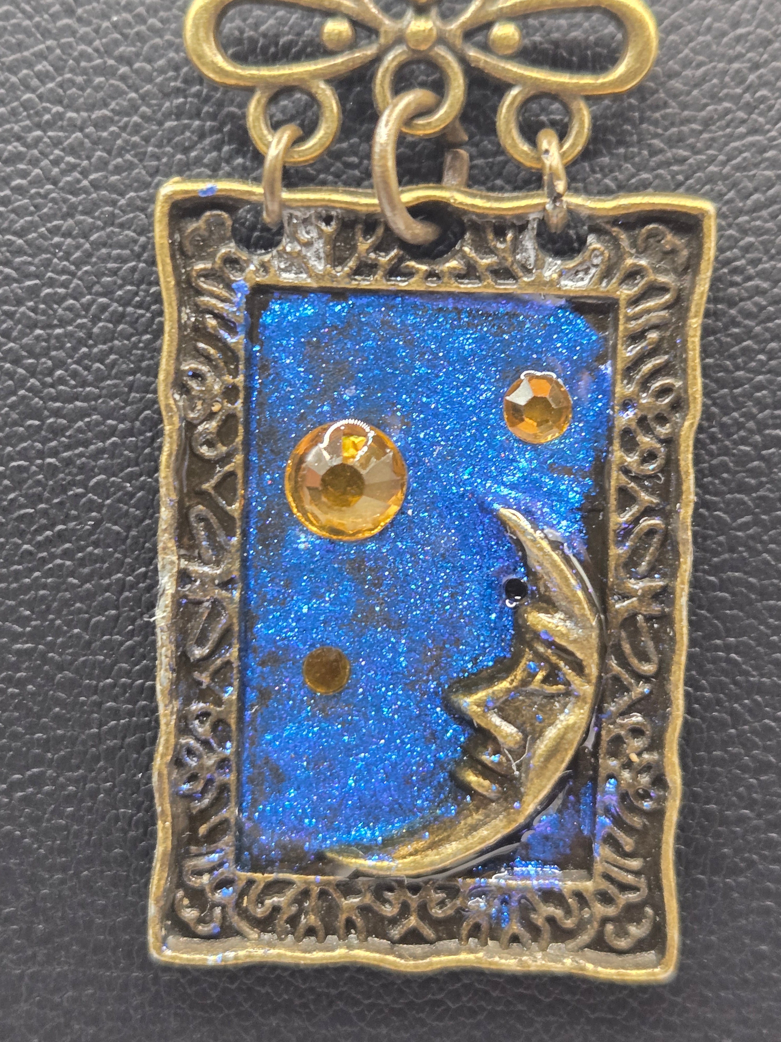 STAR GAZING PENDANT