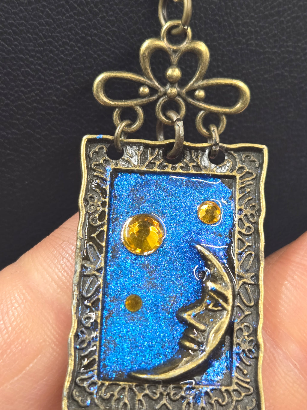 STAR GAZING PENDANT