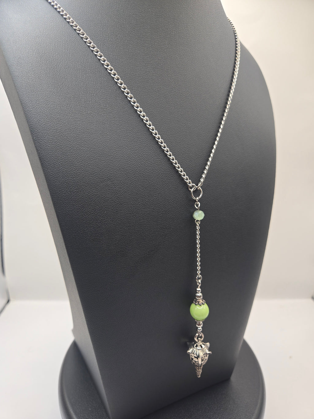 JADE FILIGREE PENDULUM