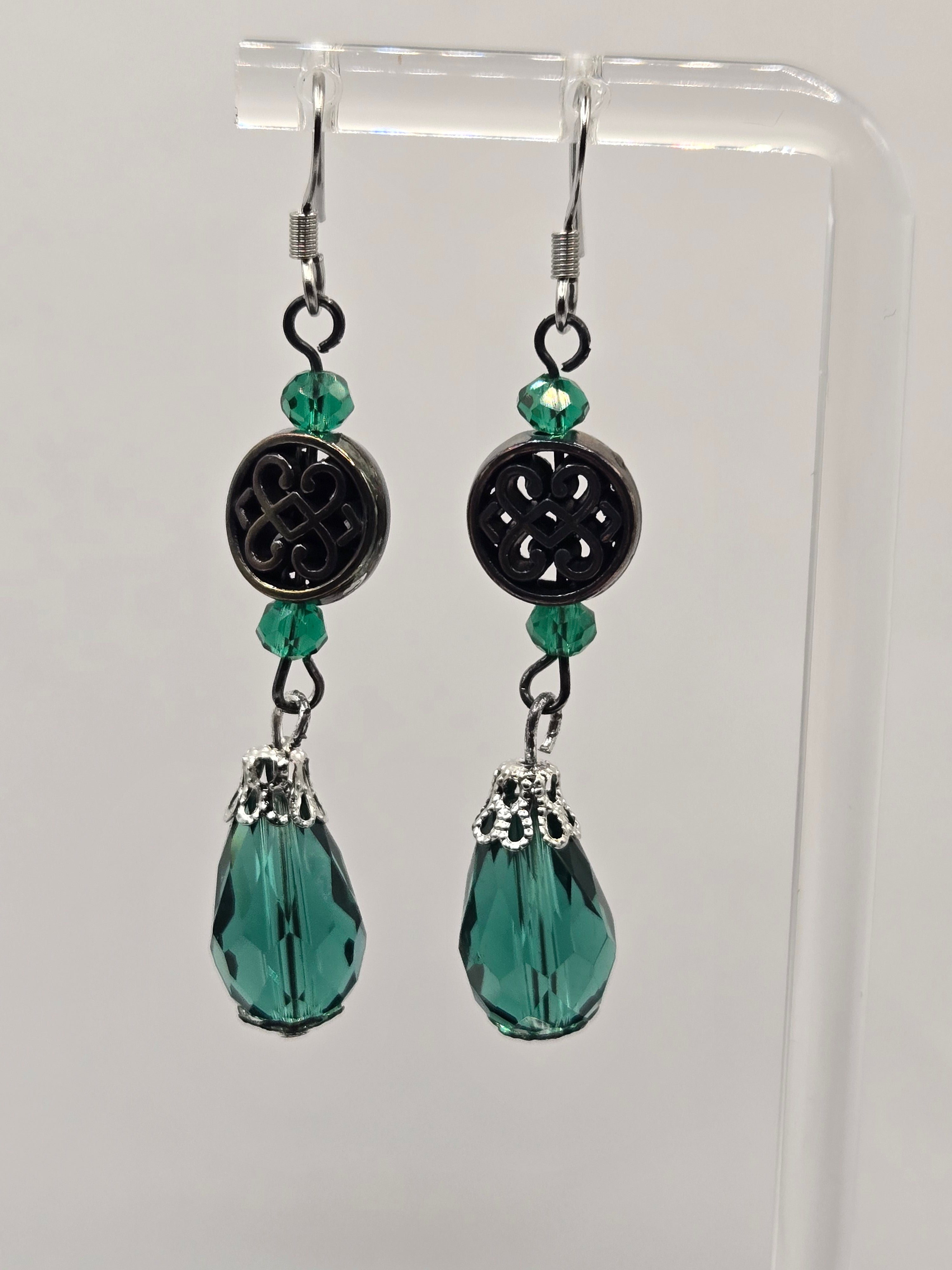 CELTIC DANGLE