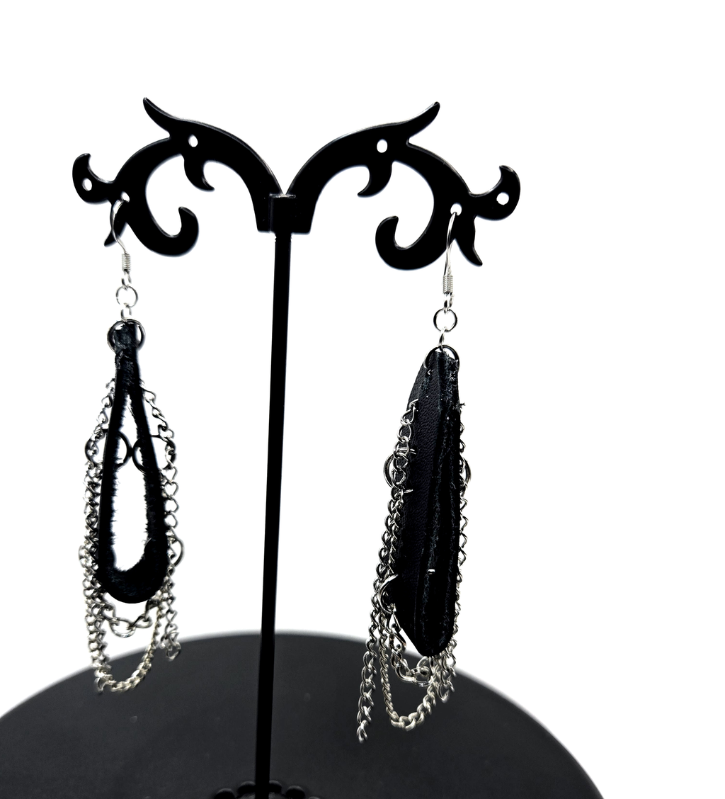 LEATHER  CHAINED LOOP EARRINGS