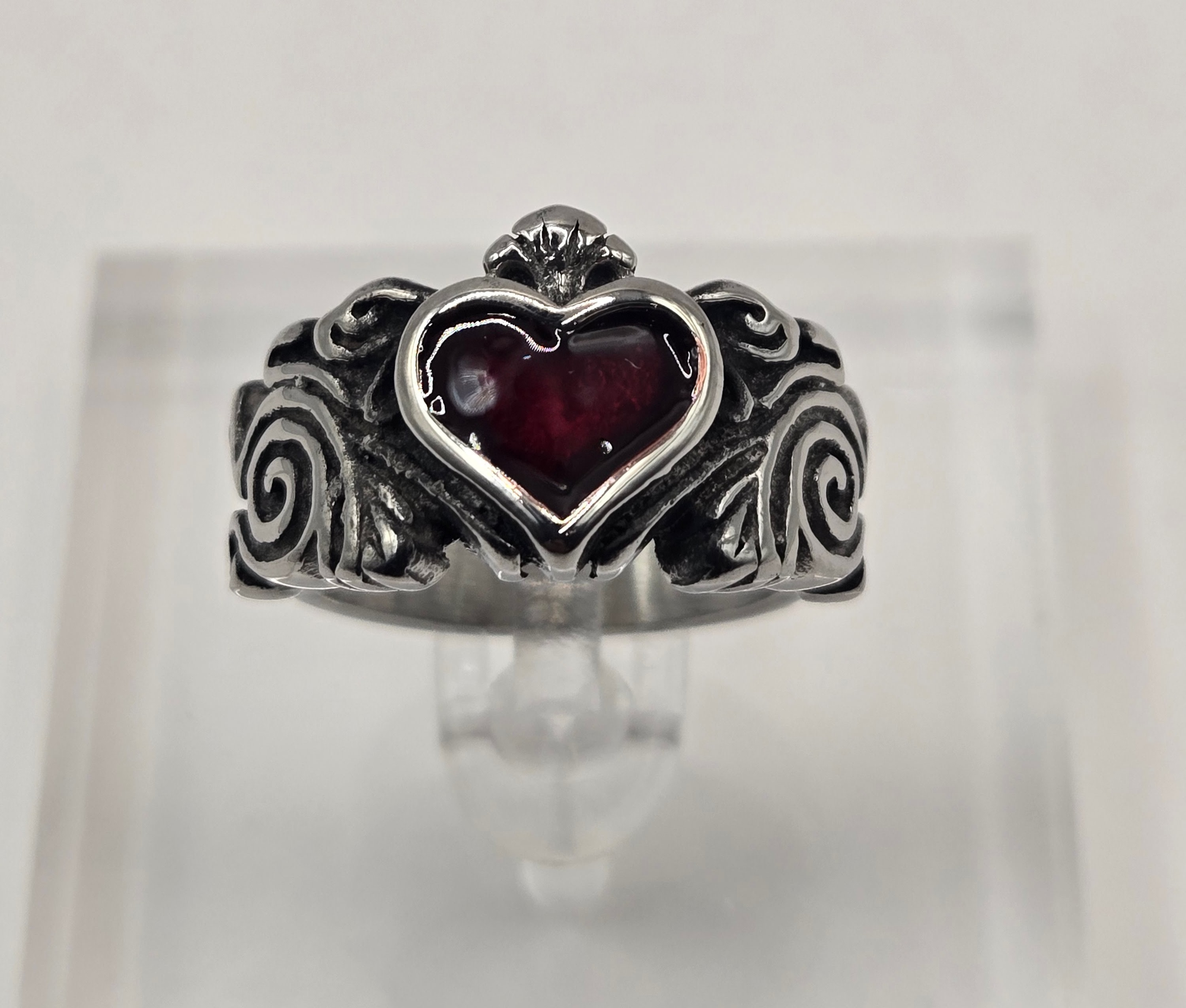 GOTHIC HEART INLAY RING