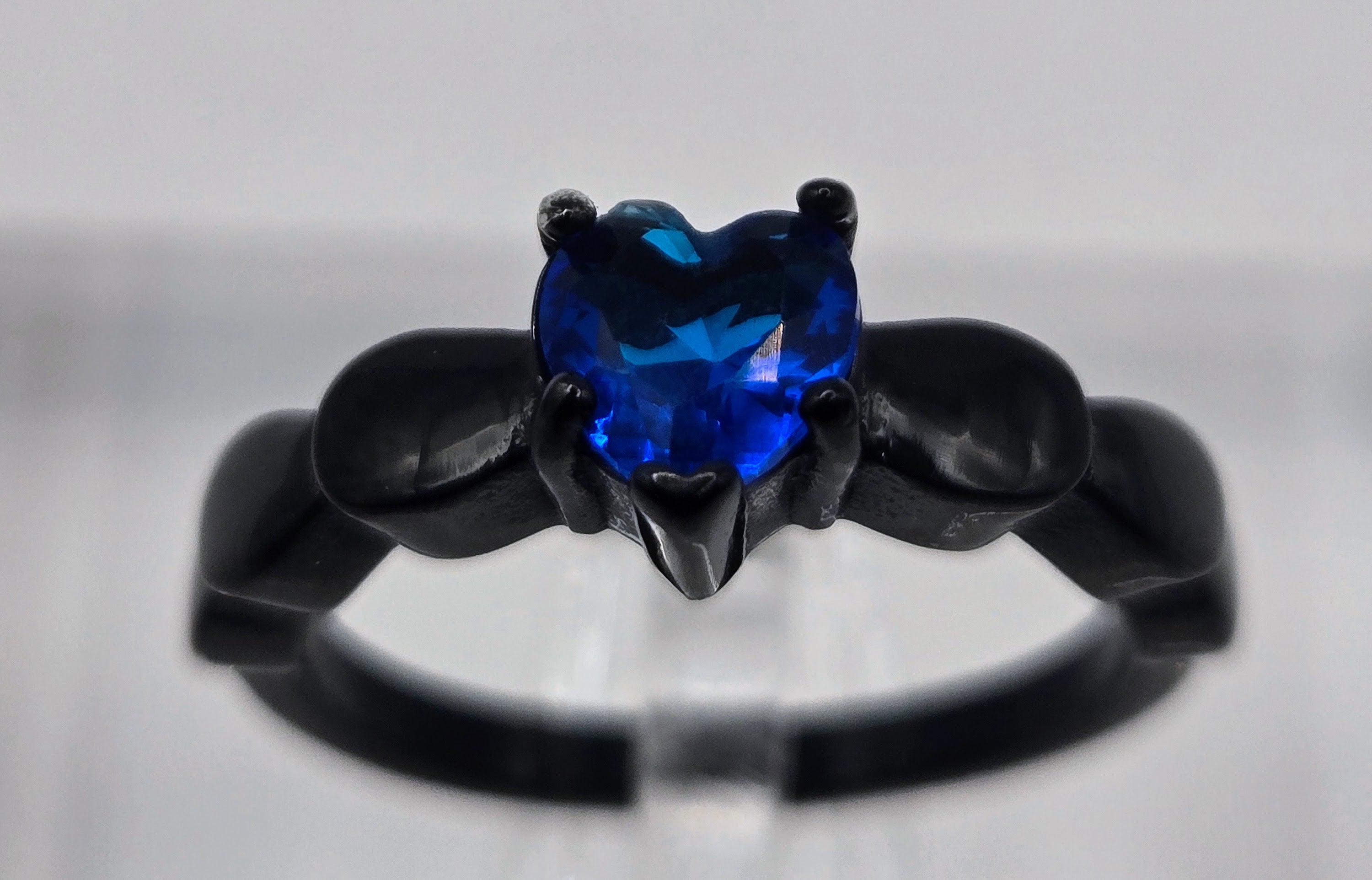 BLUE CRYSTAL HEART RING