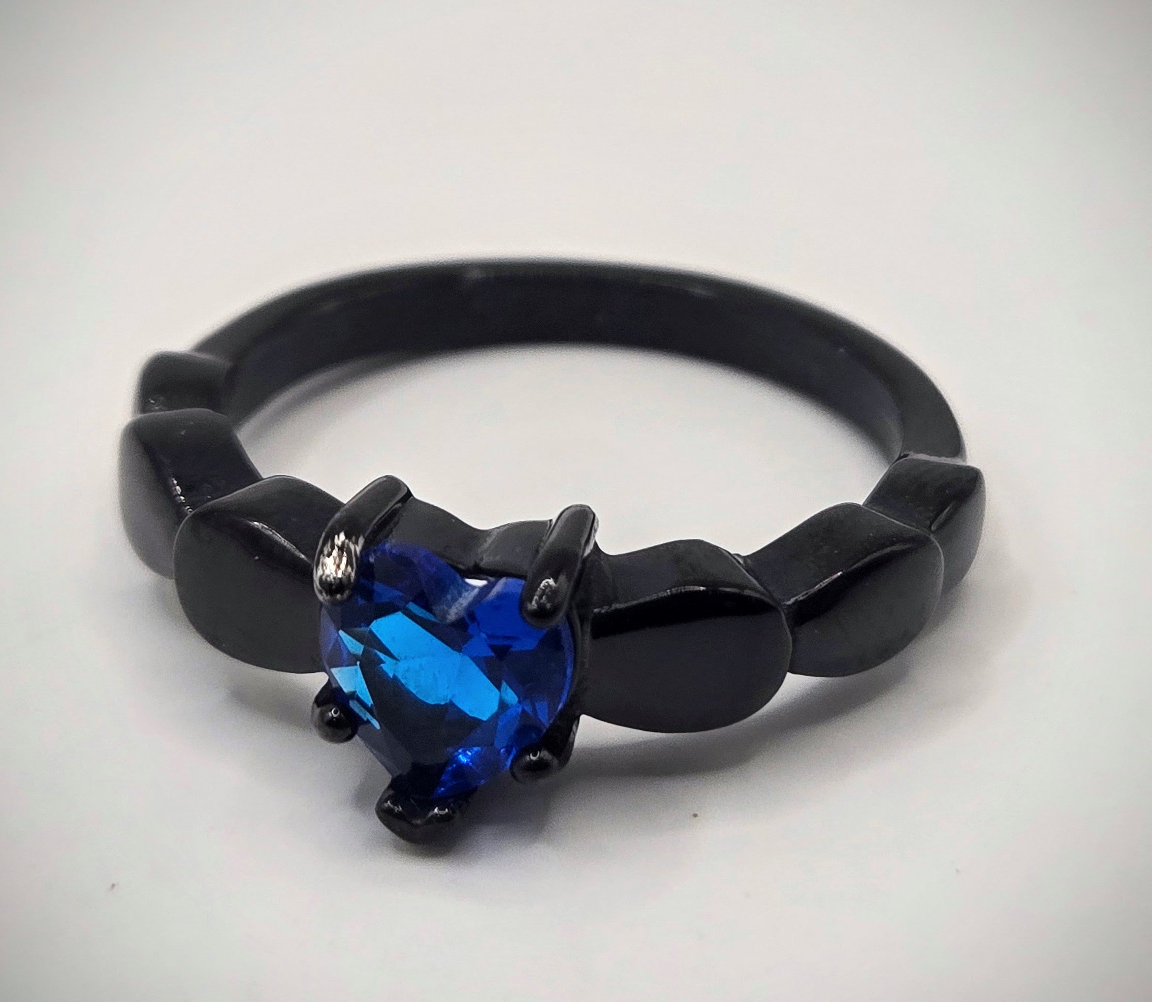 BLUE CRYSTAL HEART RING