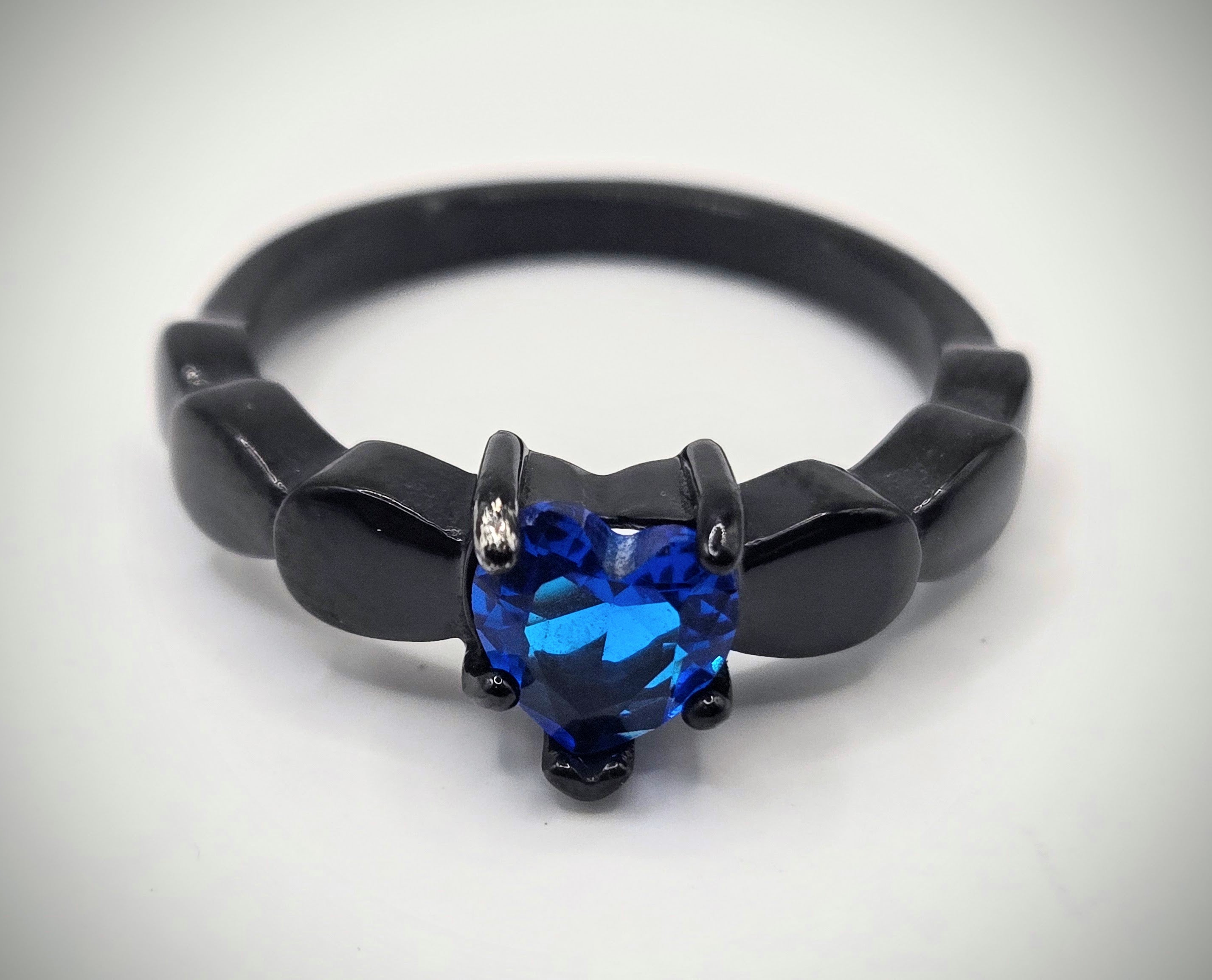 BLUE CRYSTAL HEART RING