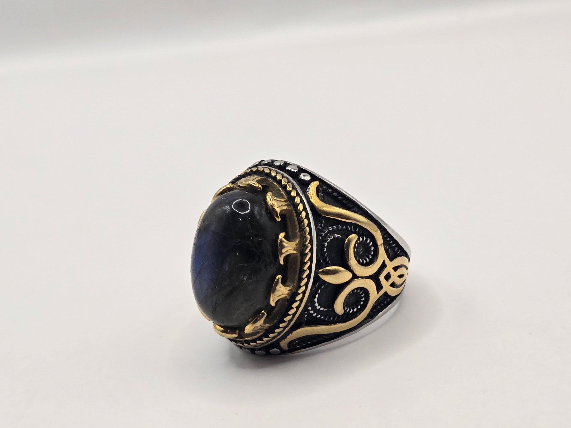 GOLDEN LABRADORITE SIGNET RING