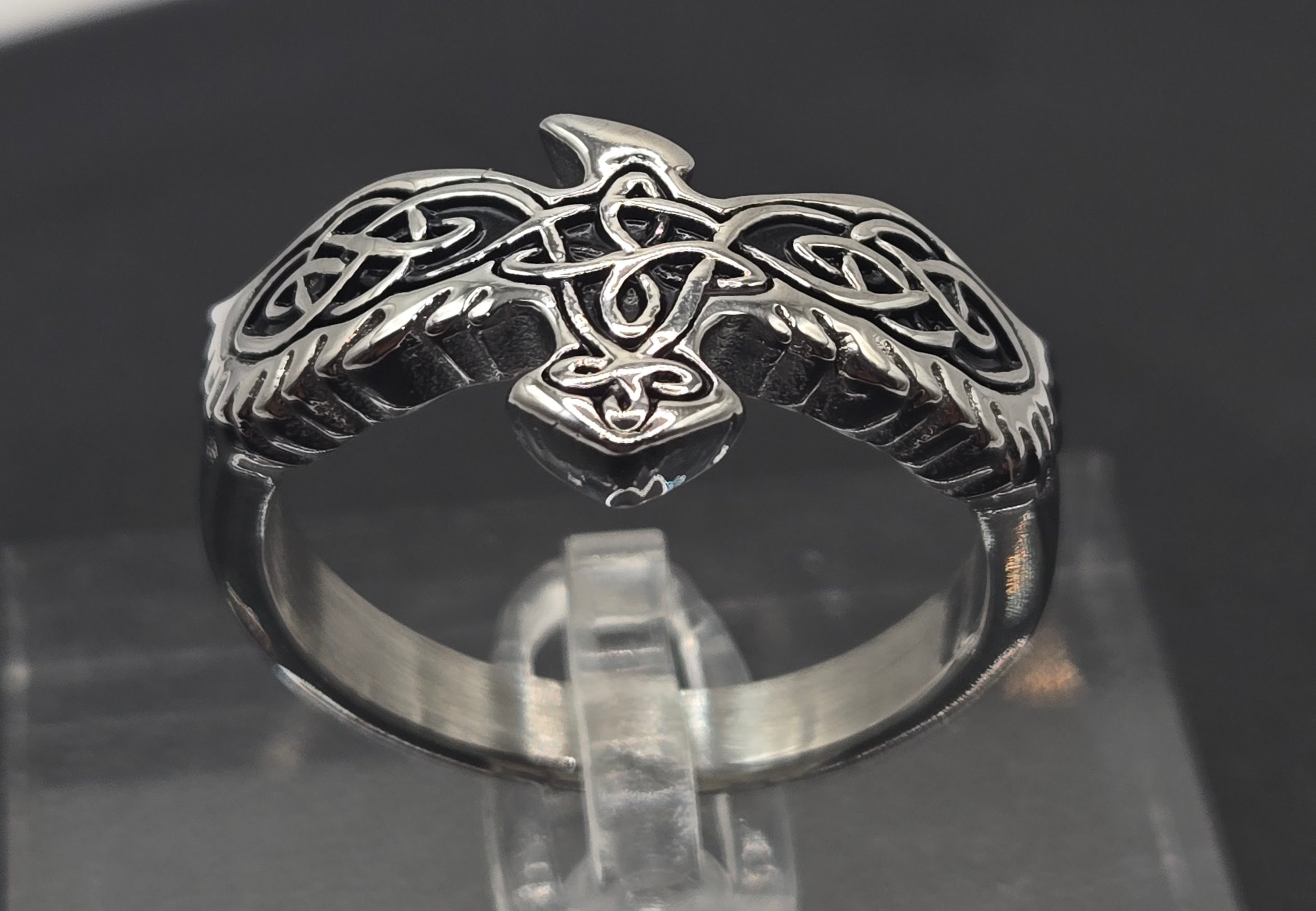 RAVEN KNOT RING