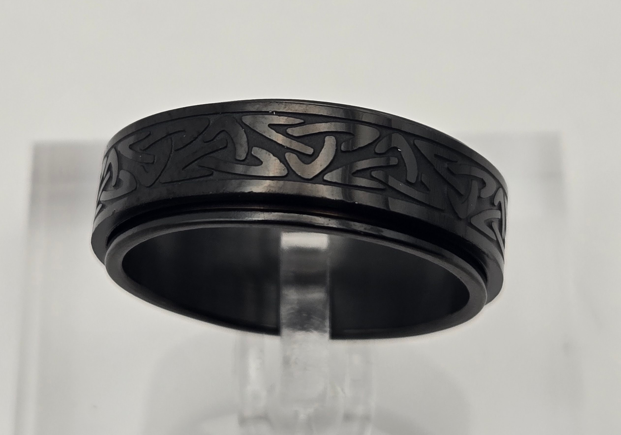 TRINITY KNOT SPINNER RING