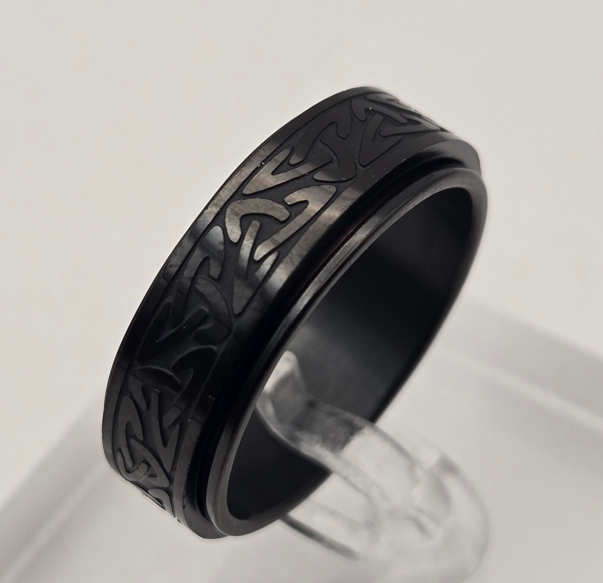 TRINITY KNOT SPINNER RING