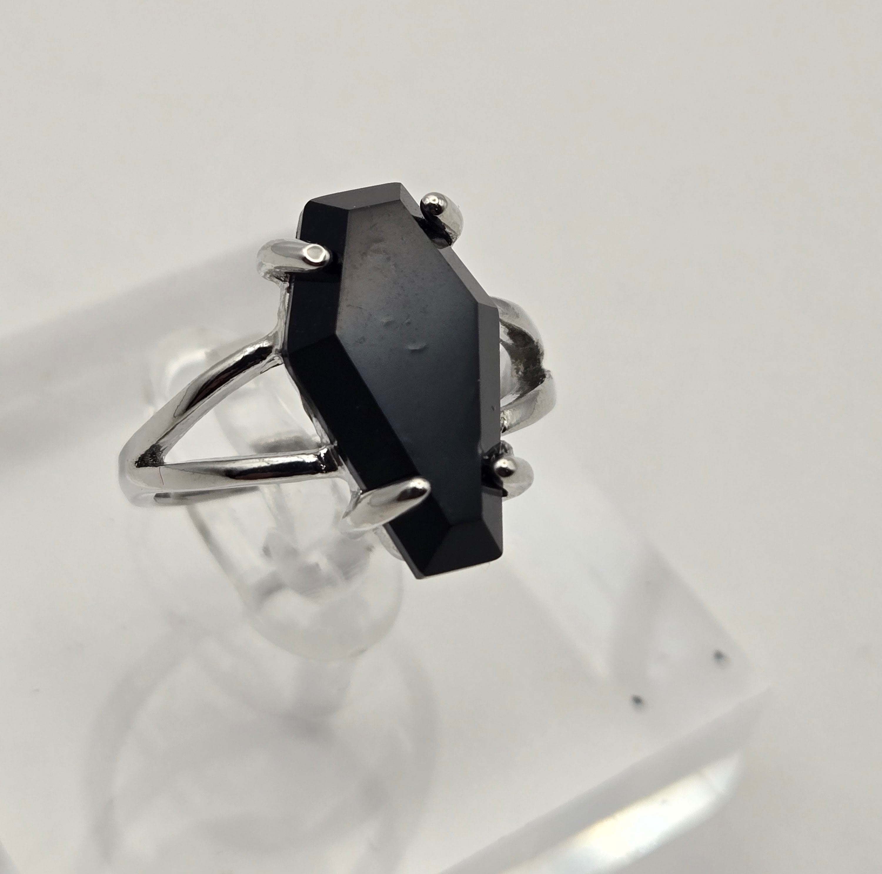 BLACK GEM COFFIN RING