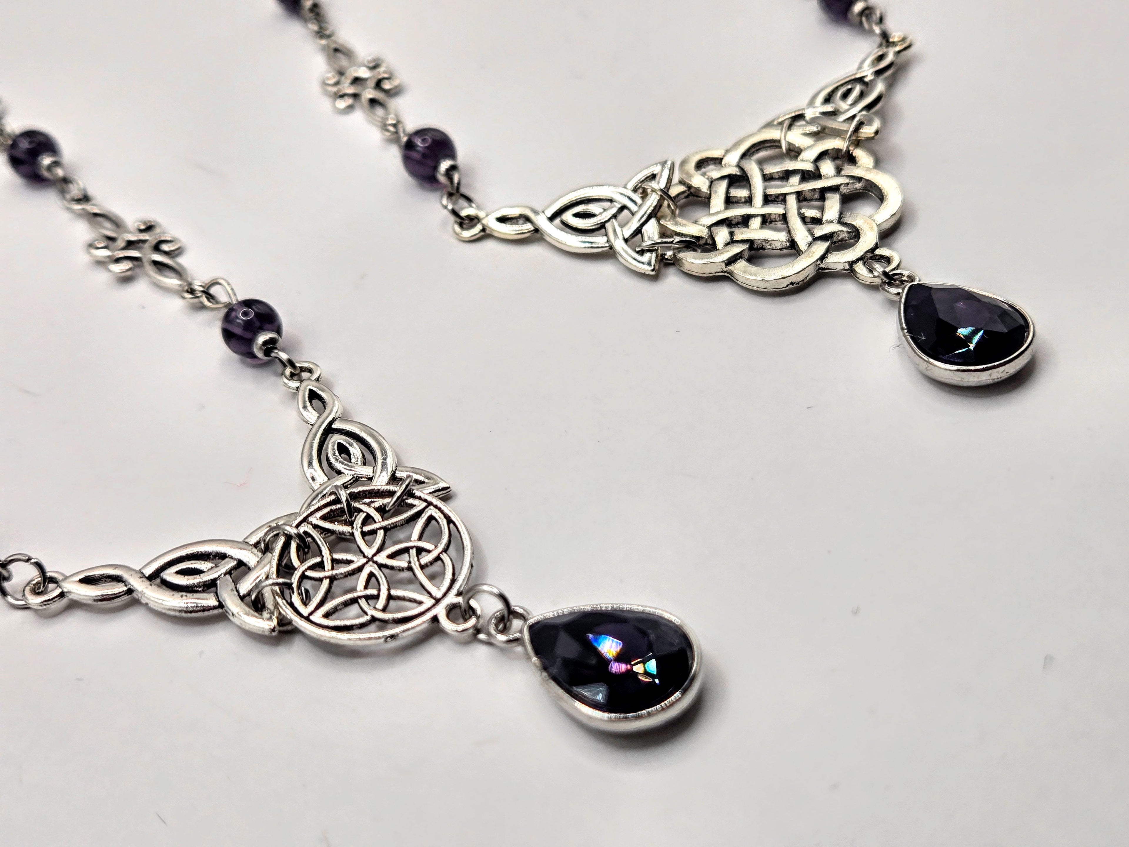 CELTIC KNOT NECKLACE
