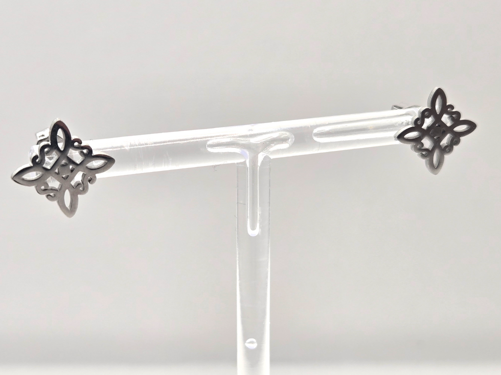 WITCH KNOT STUD EARRINGS