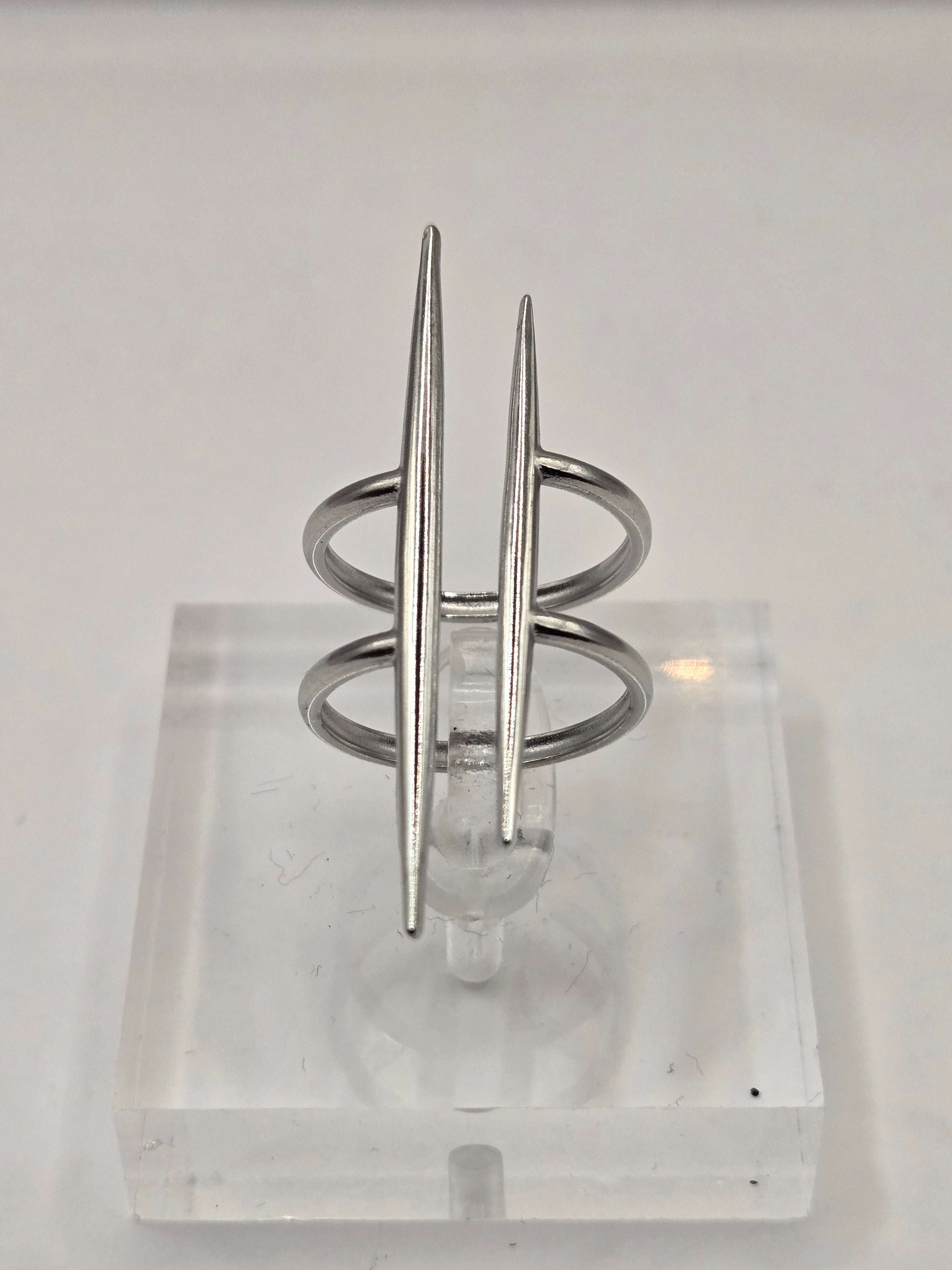 DOUBLE SPIKE RING - ONE SIZE