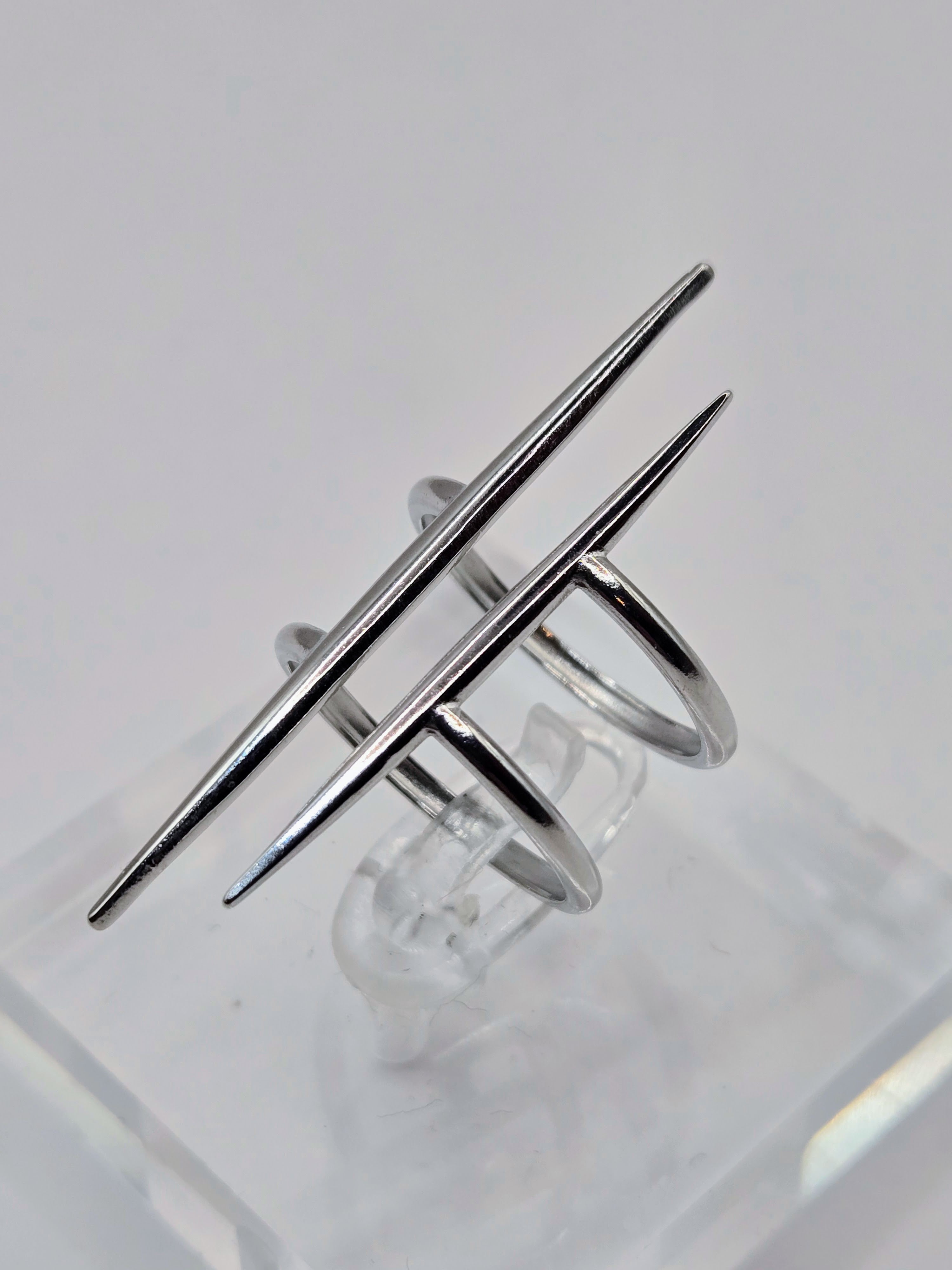 DOUBLE SPIKE RING - ONE SIZE