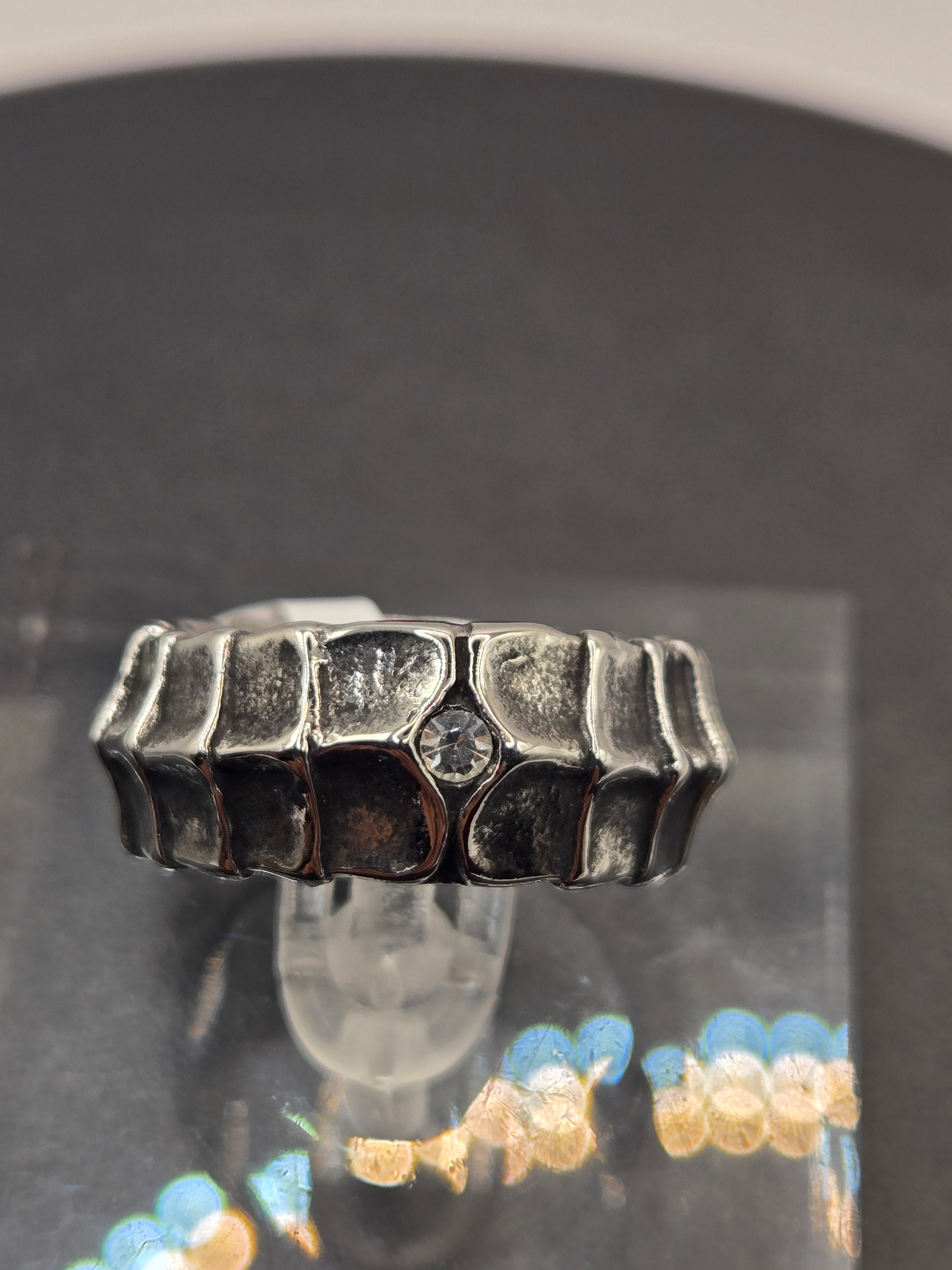 MAGIC DRAGON RING BAND