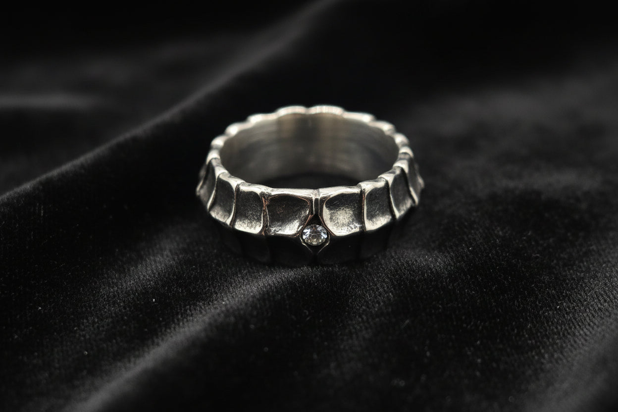 MAGIC DRAGON RING BAND