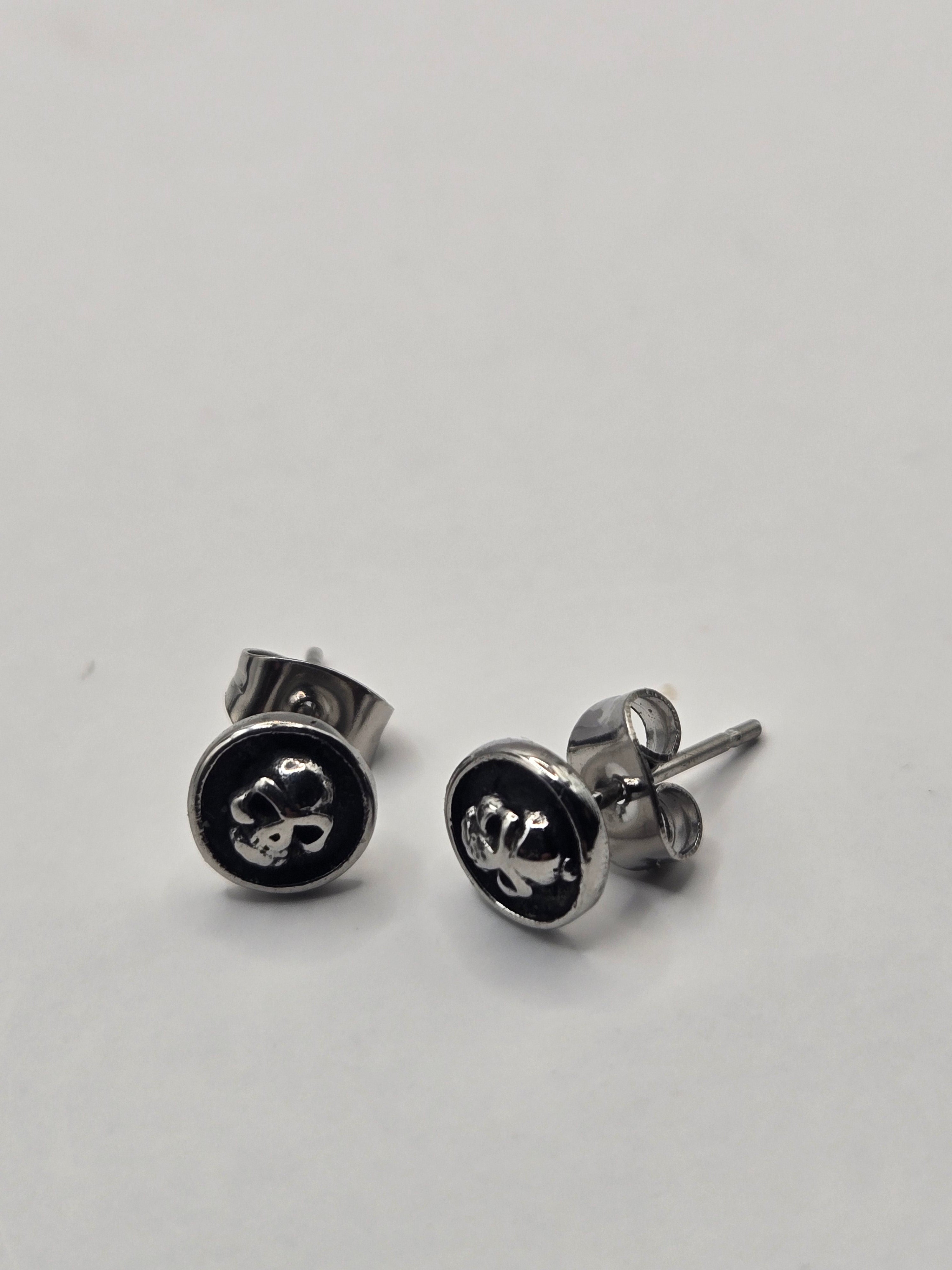 MR. BONES STUD EARRINGS