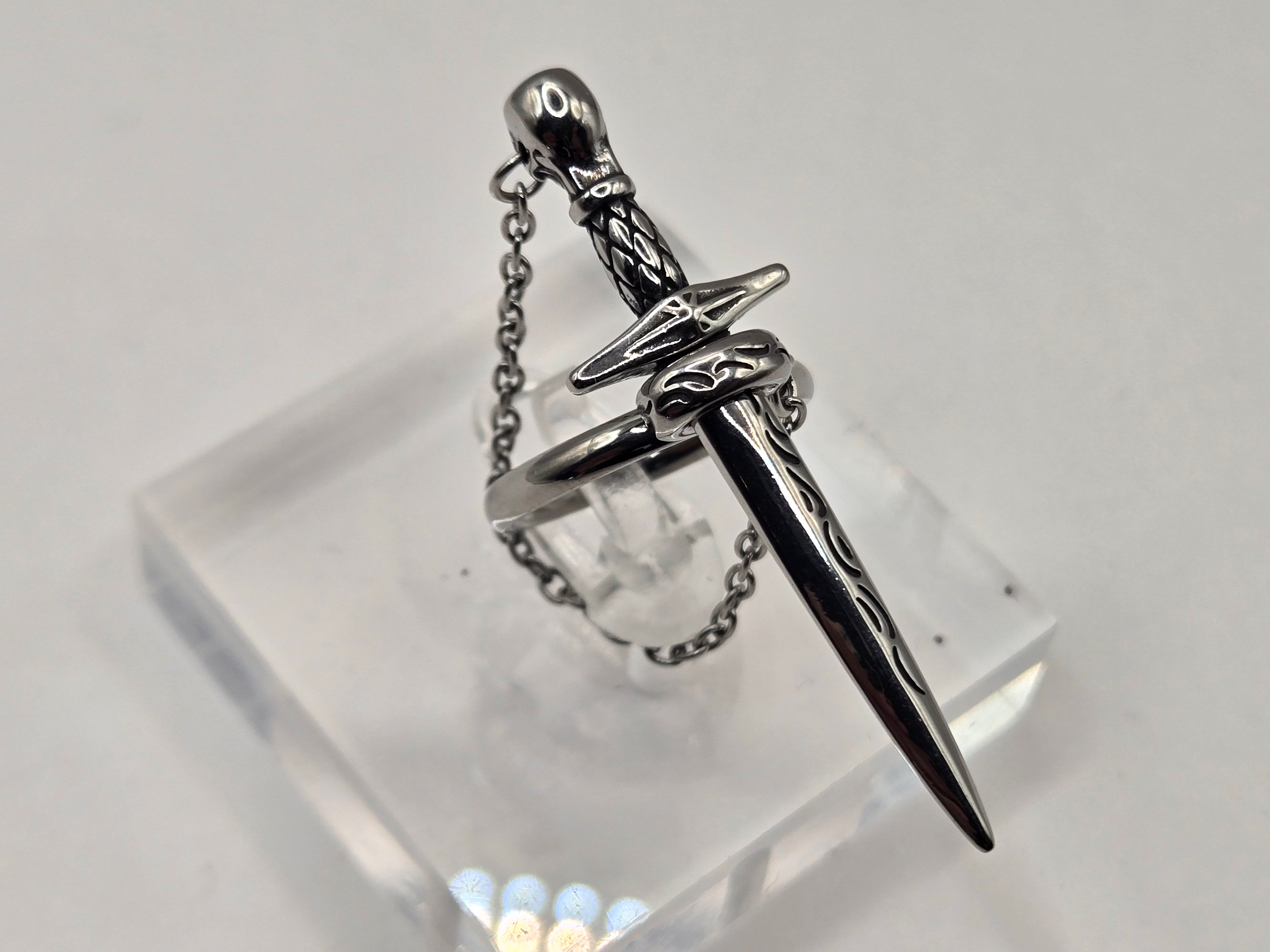 SWORD RING