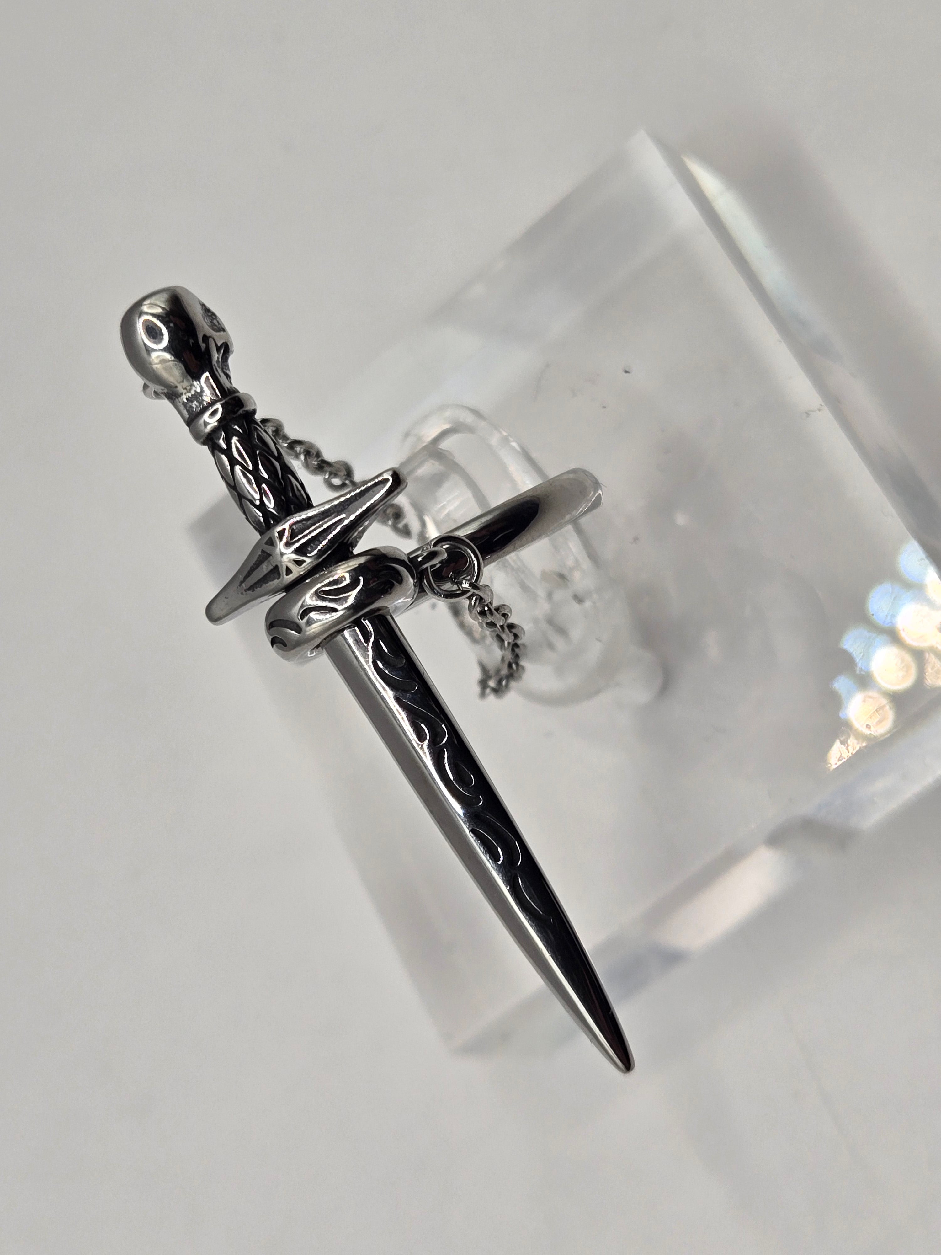SWORD RING