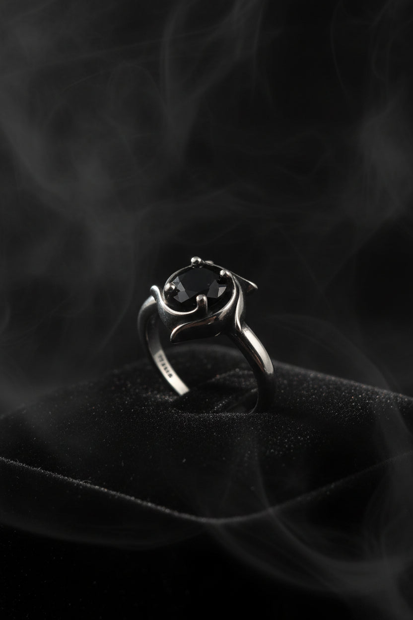 OBISIDAN THORNS SPINNER RING