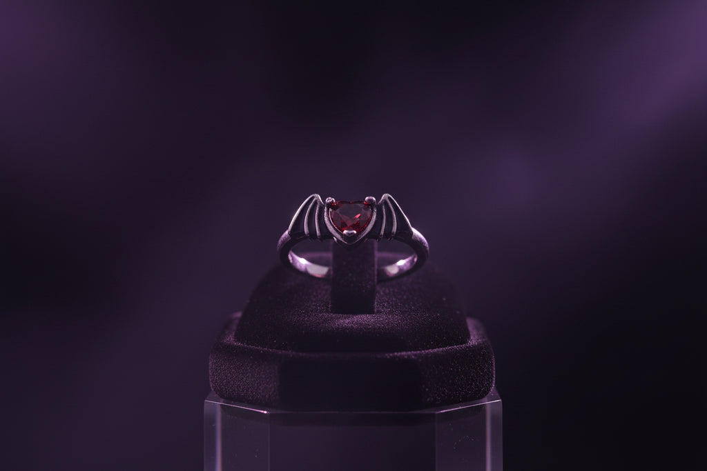 WINGED HEART RING