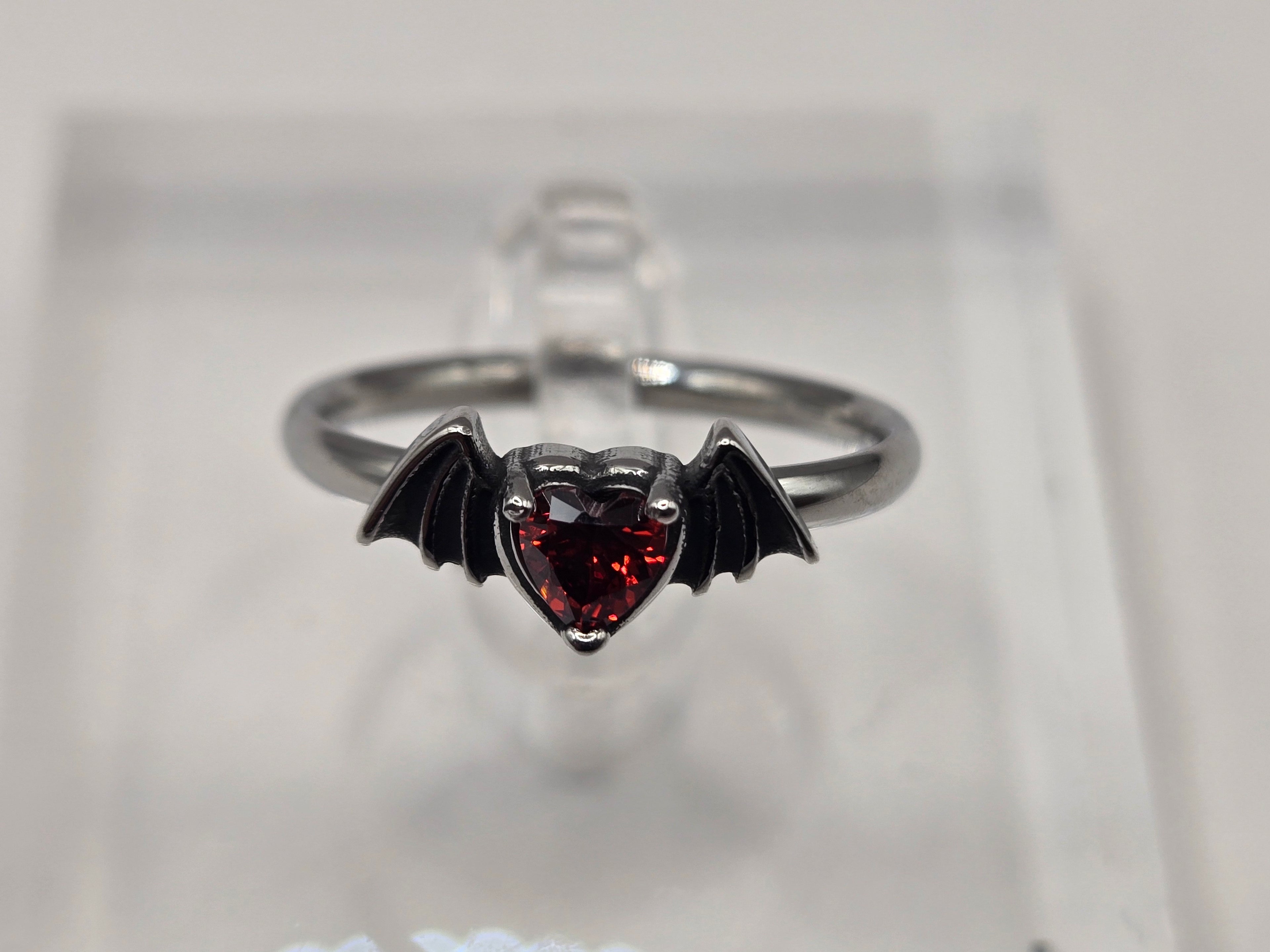 WINGED HEART RING
