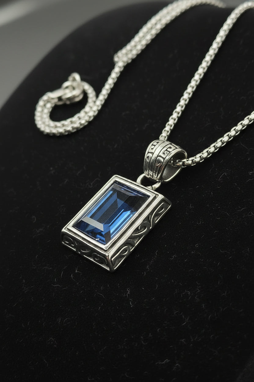 LONDON BLUE GEM PENDANT