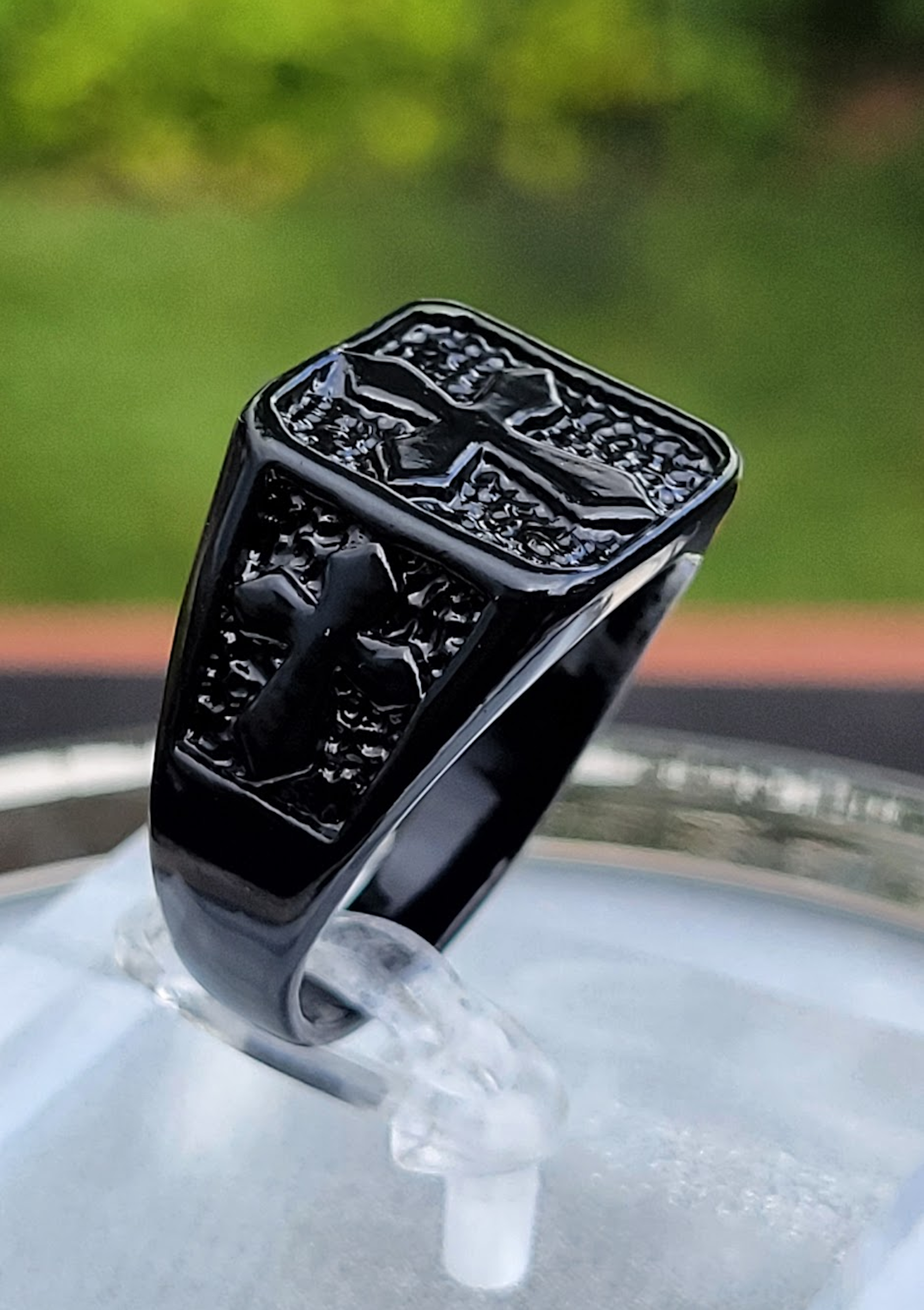CROSS & SHEILD SIGNET RING