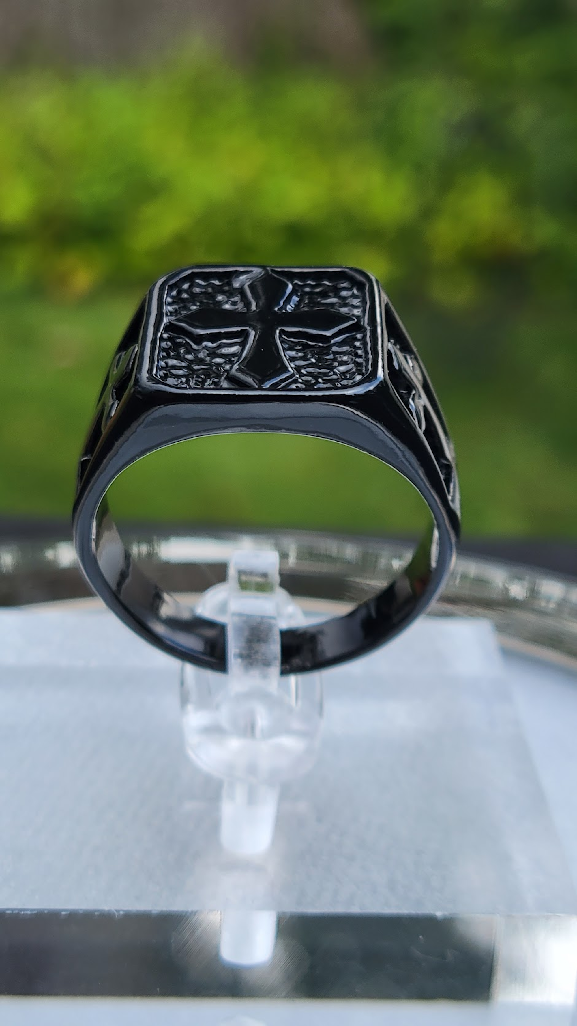 CROSS & SHEILD SIGNET RING