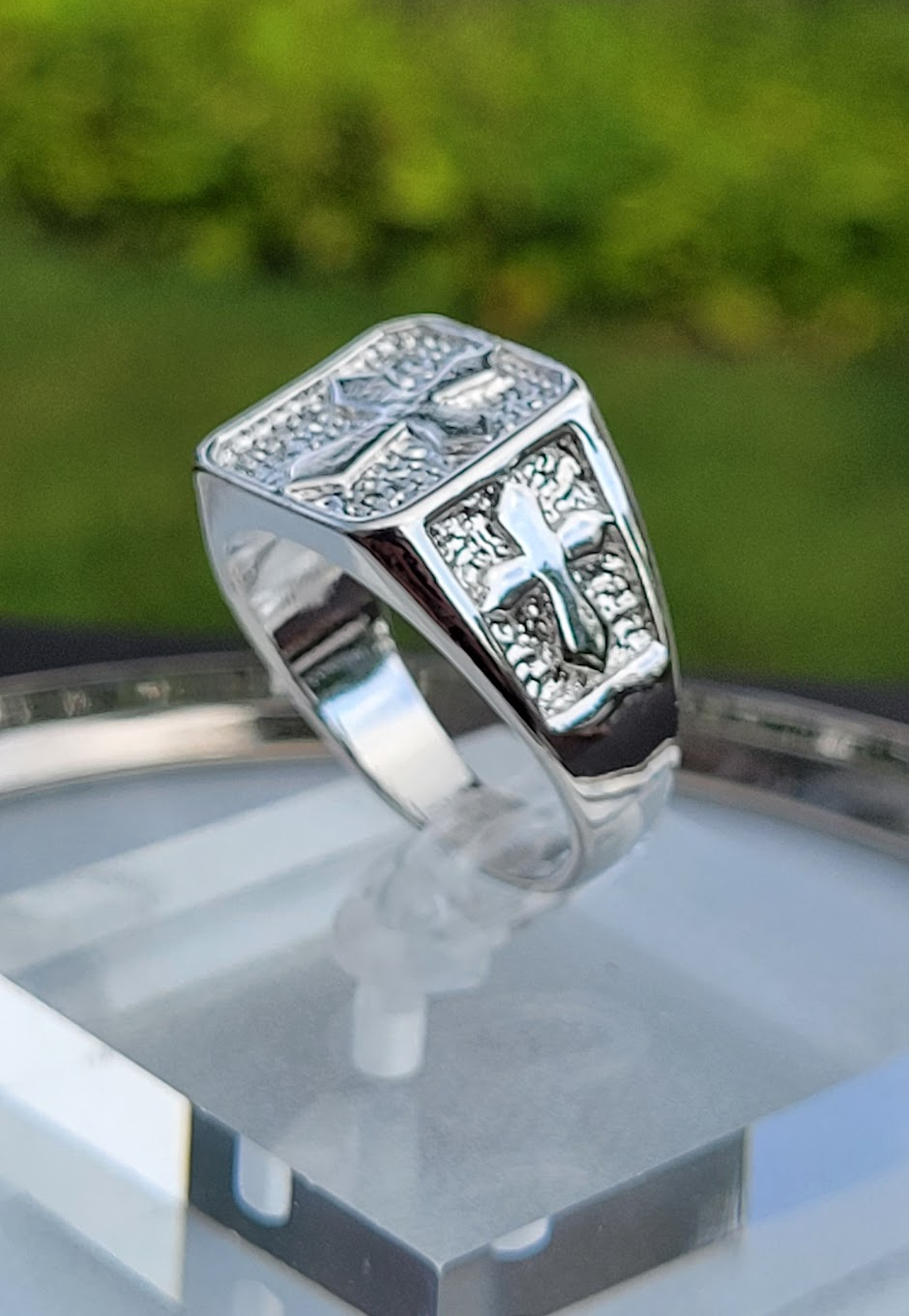CROSS & SHEILD SIGNET RING