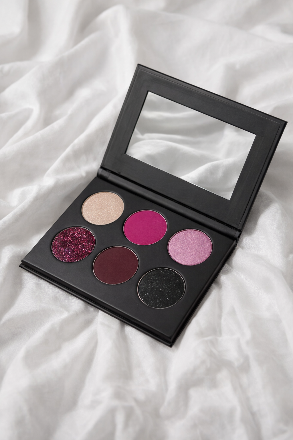 THE TRYST  - EYESHADOW PALETTE