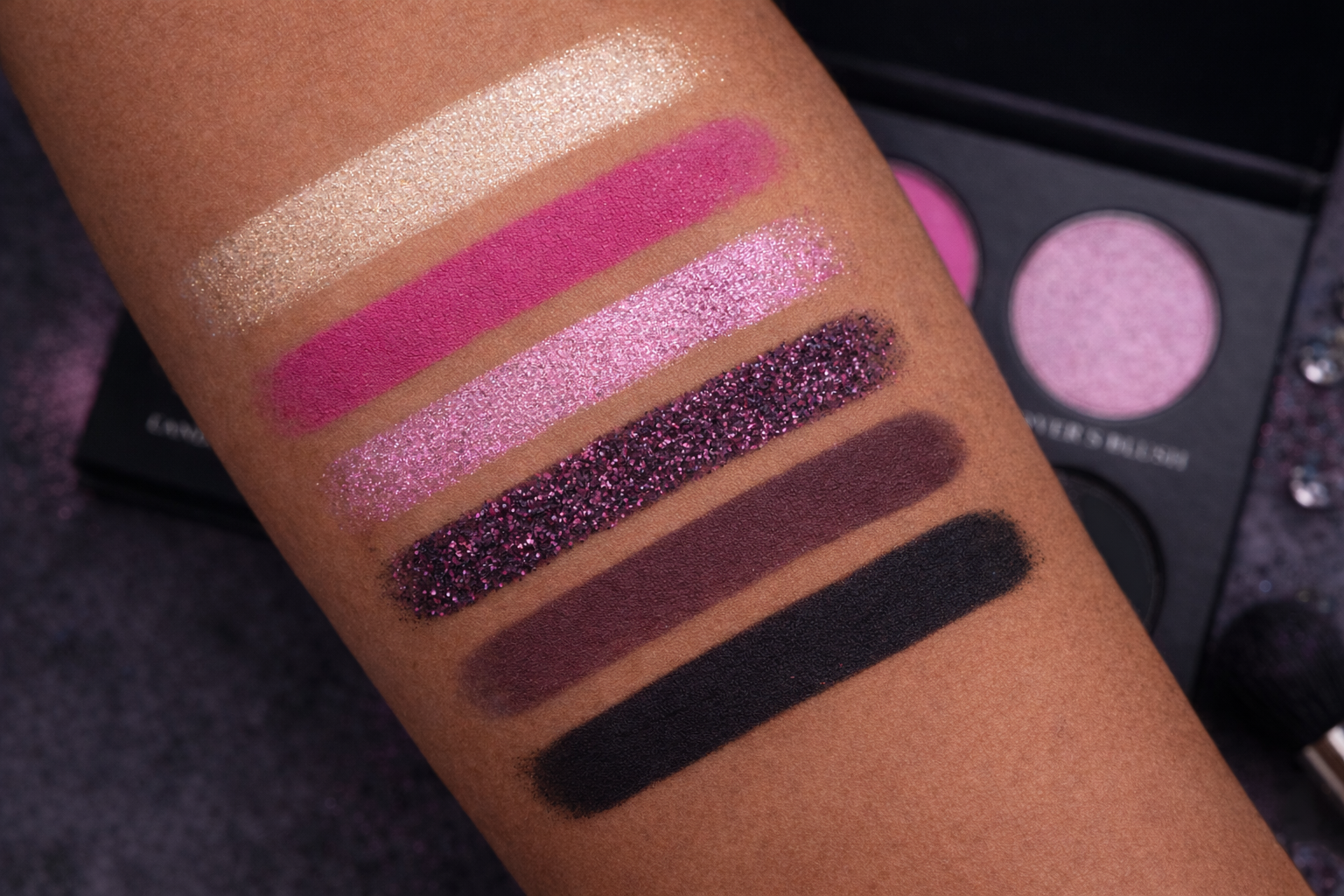 THE TRYST  - EYESHADOW PALETTE