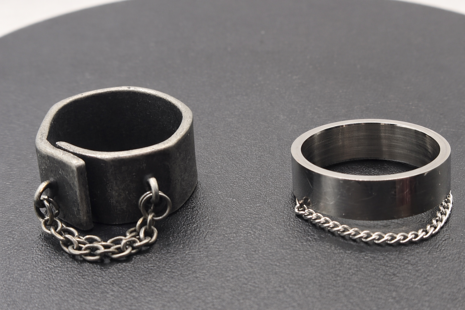CHAIN BAND RING
