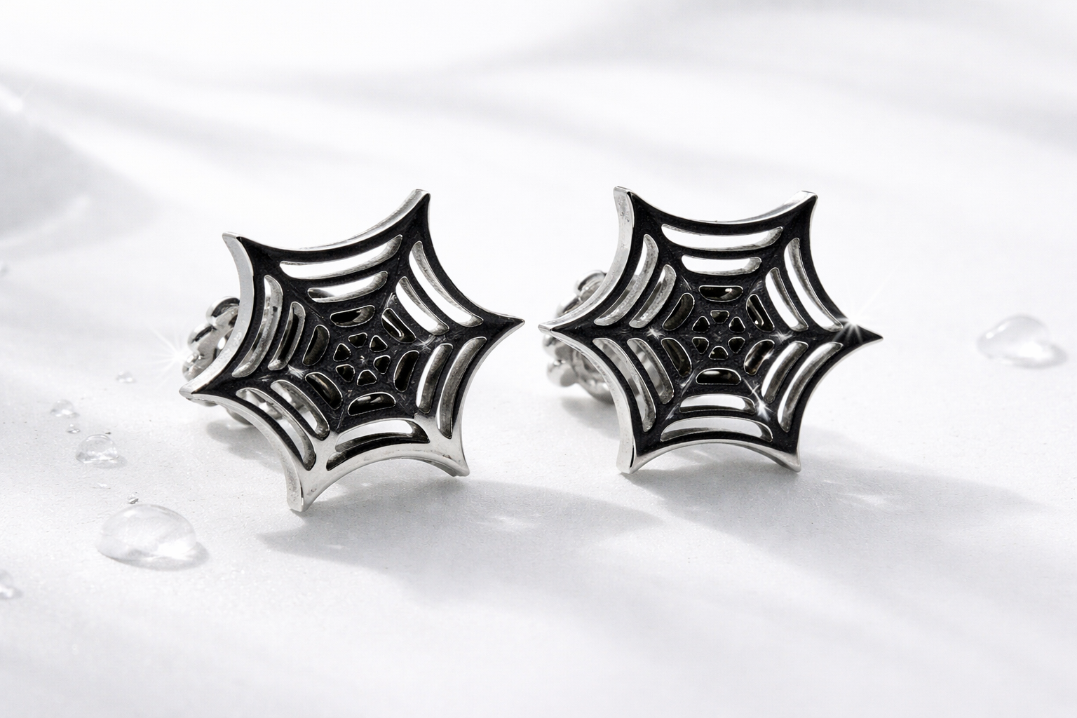 SPIDER WEB STUD EARRINGS