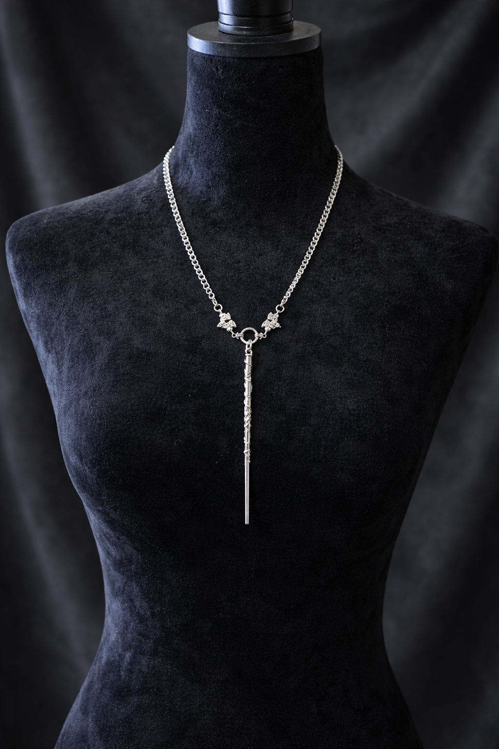 THE NIGHTFANG PENDANT