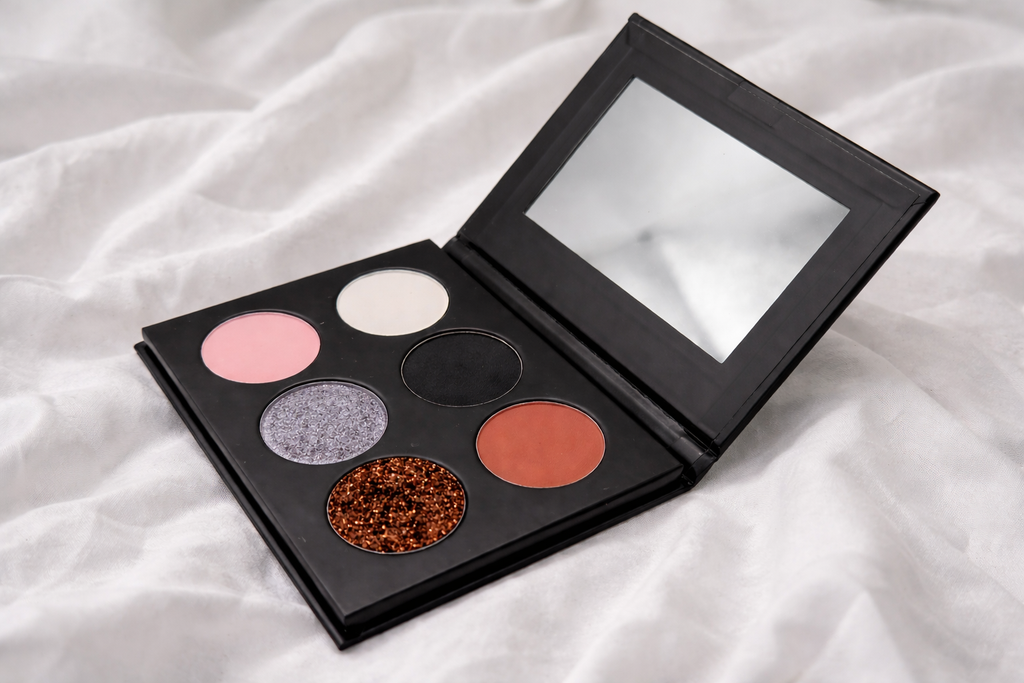 GLOWING OMEN - EYESHADOW PALETTE