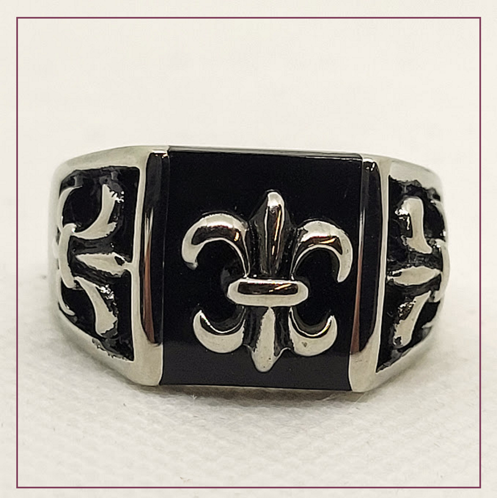 FLEUR DI LIS  SIGNET RING SIZE 16