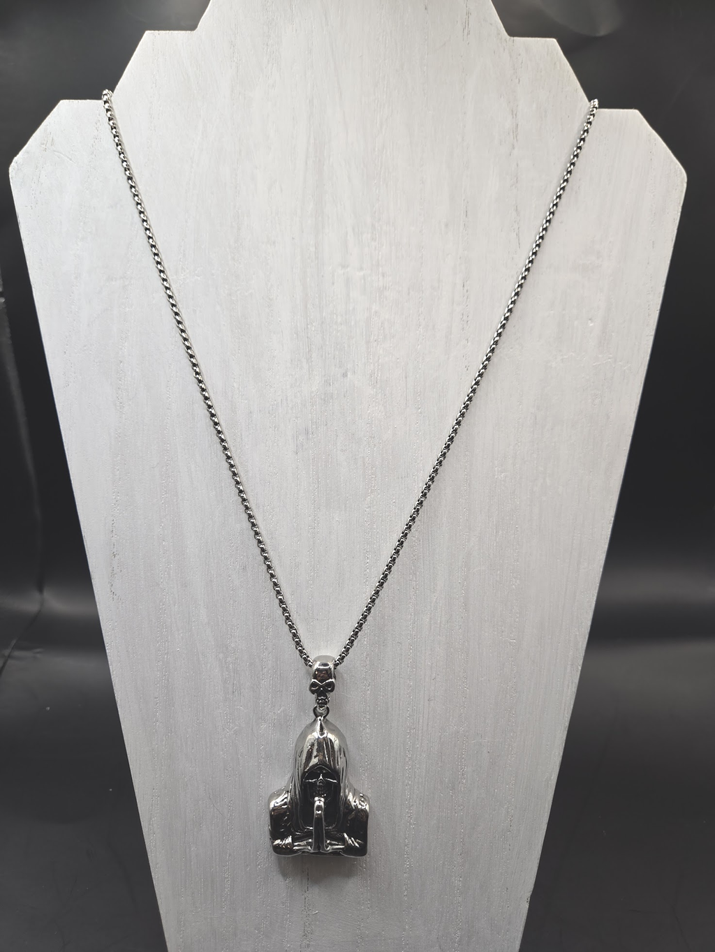 GRIMMY R. PRAYS PENDANT