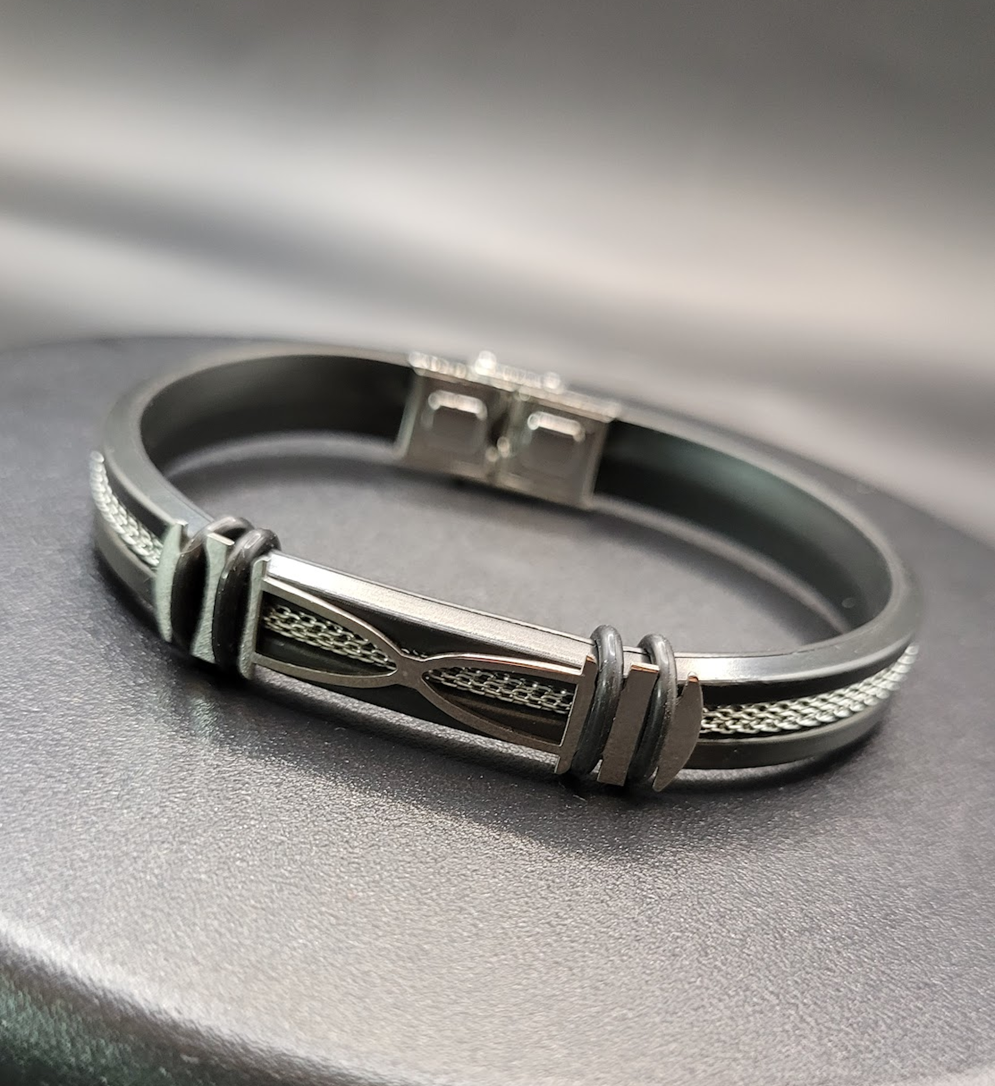 MESH/SILICONE BRACELET