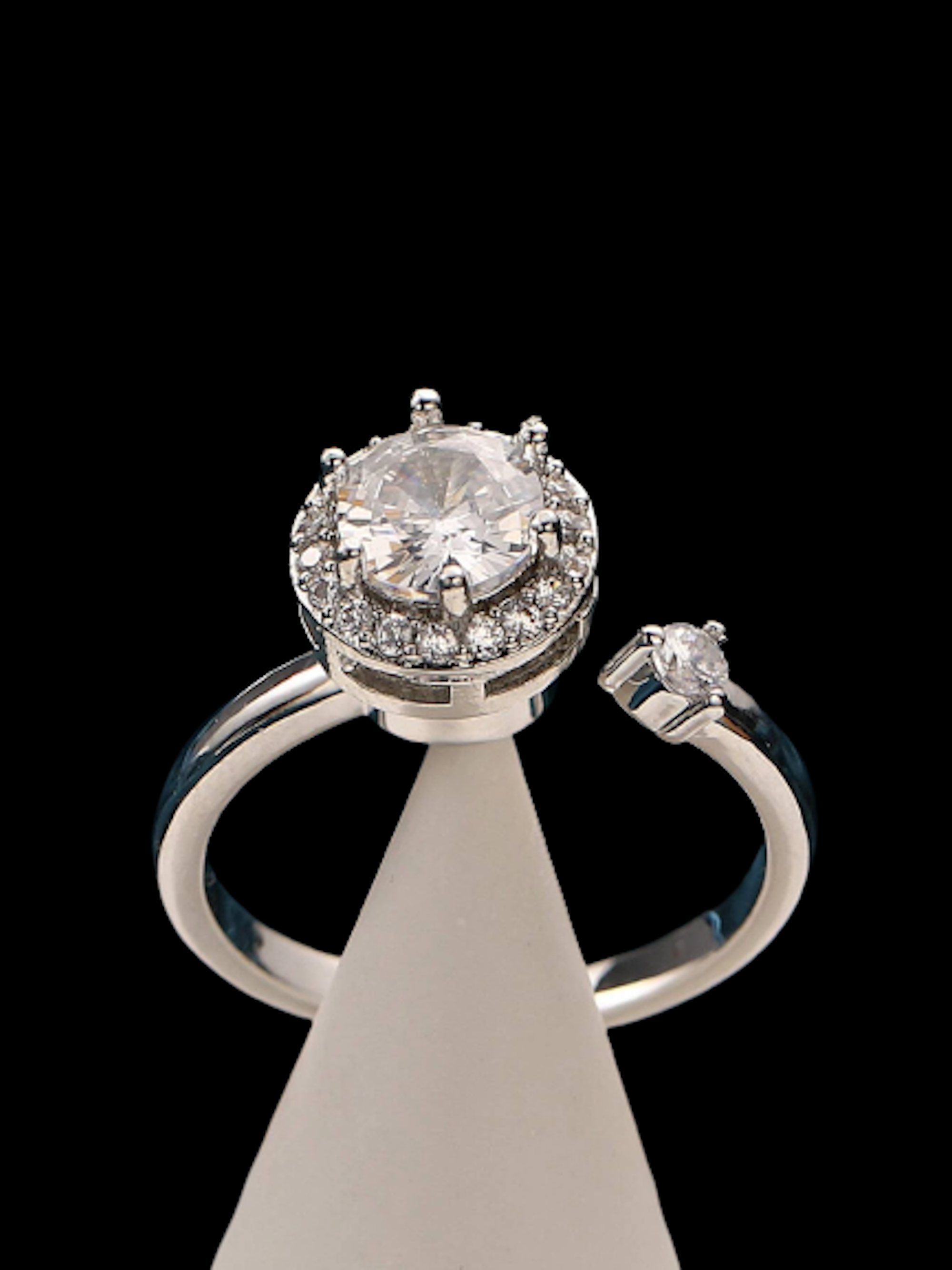 SPINNING GEM RING - ONE SIZE