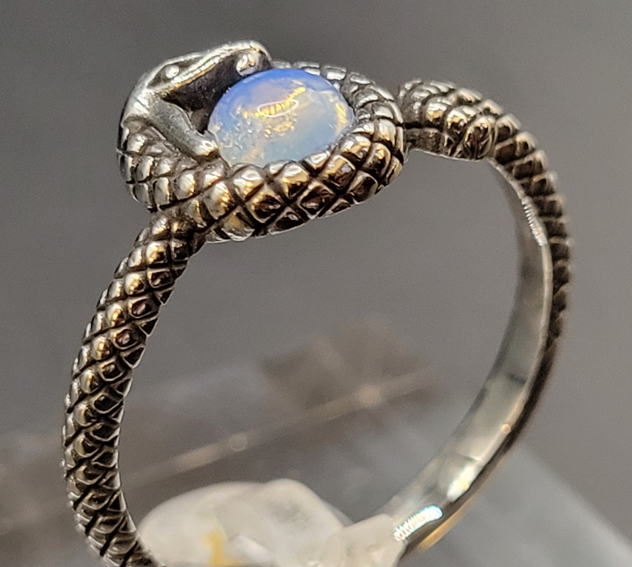 SERPENT & STONE RING